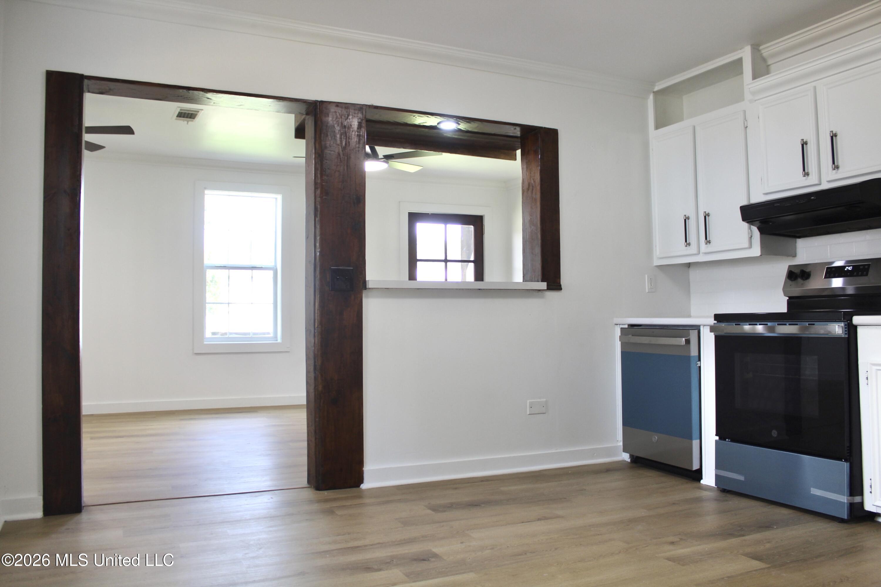 216 6th Avenue Property Photo 9