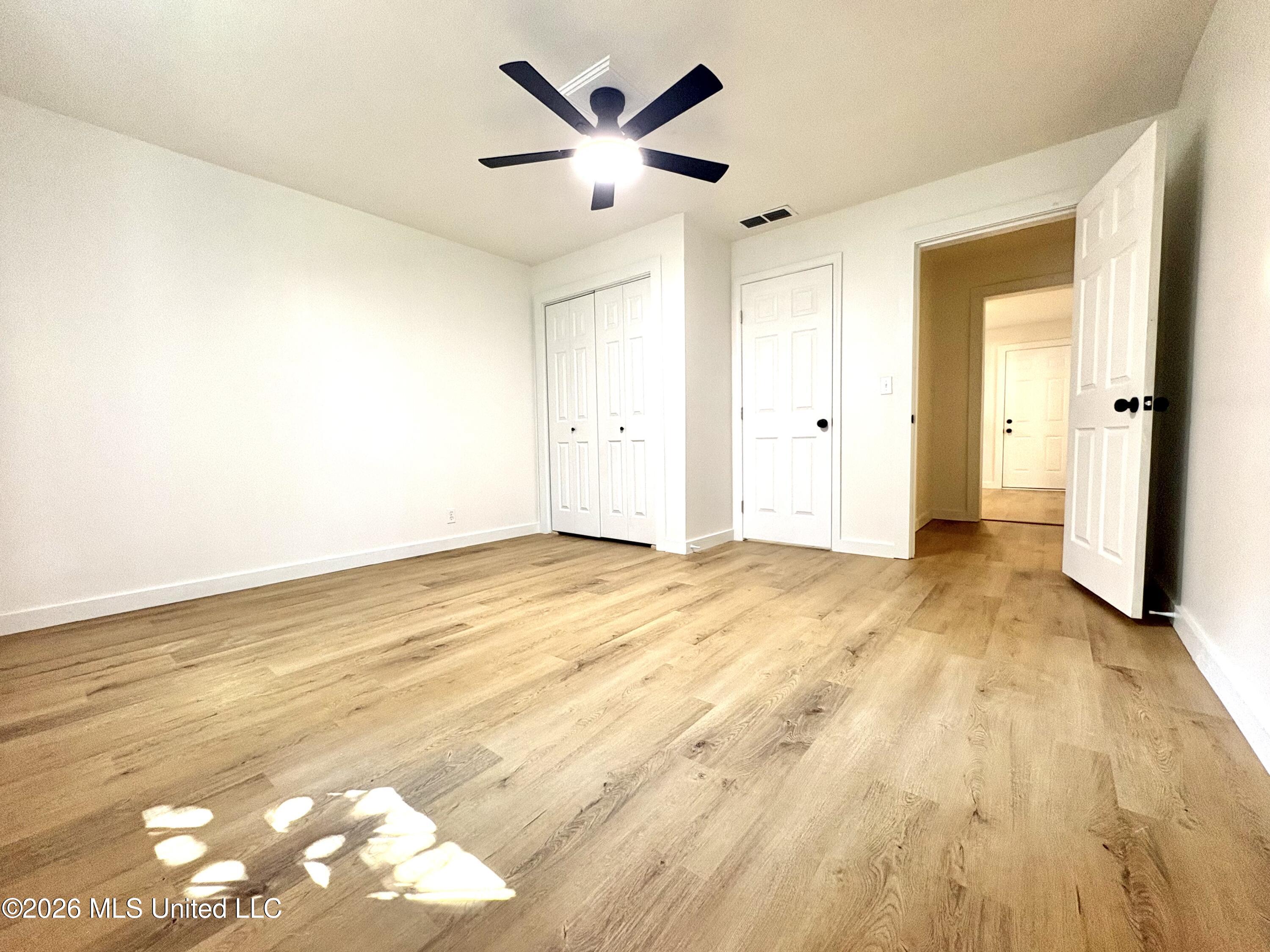 216 6th Avenue Property Photo 11