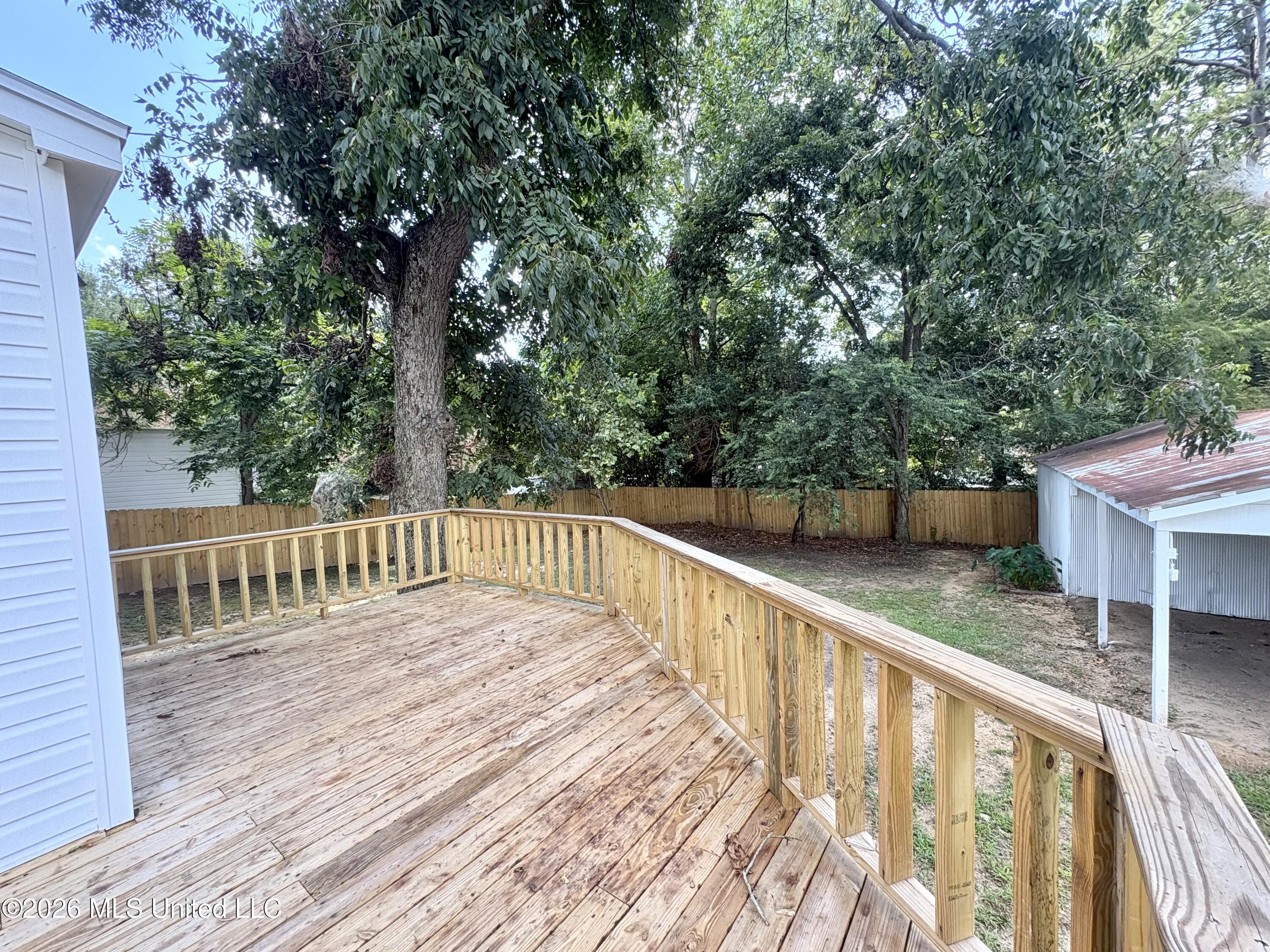 216 6th Avenue Property Photo 21