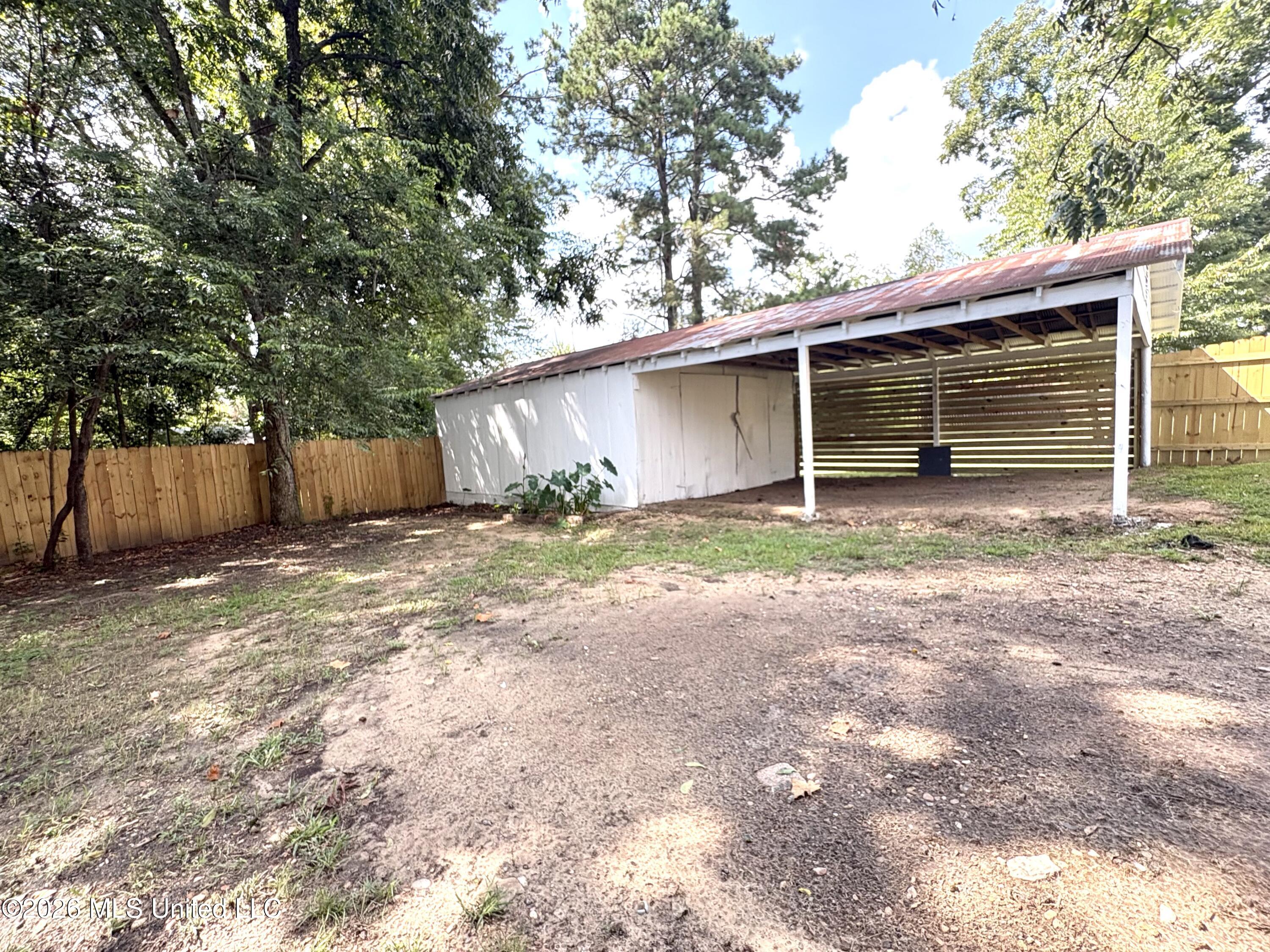 216 6th Avenue Property Photo 25