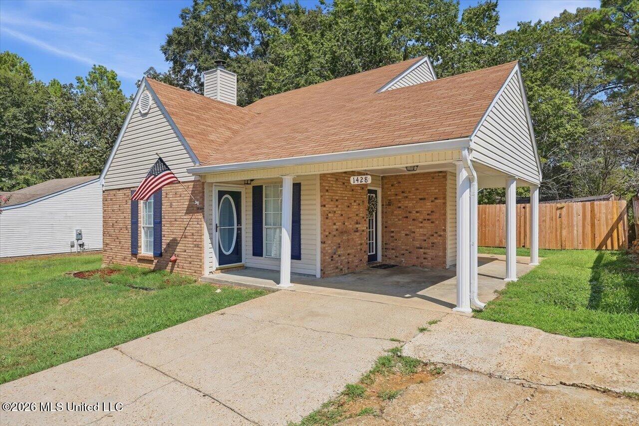 1428 Chelsea Lane Property Photo 2