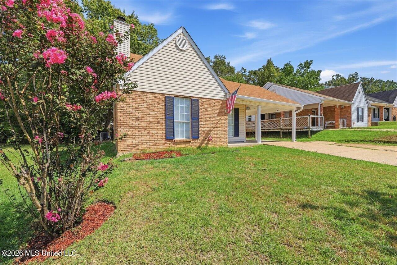 1428 Chelsea Lane Property Photo 3