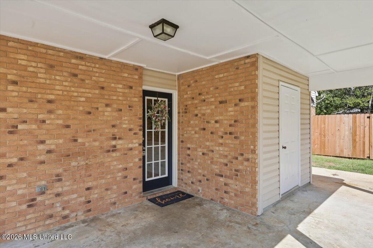 1428 Chelsea Lane Property Photo 5