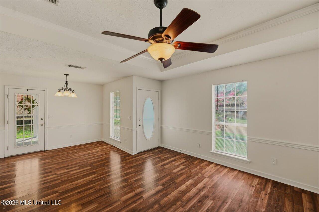 1428 Chelsea Lane Property Photo 9