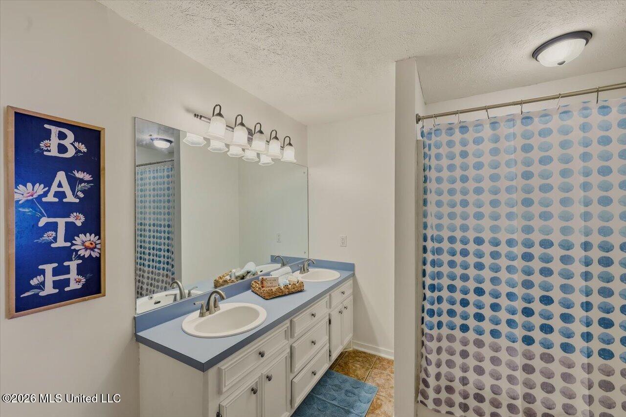 1428 Chelsea Lane Property Photo 20