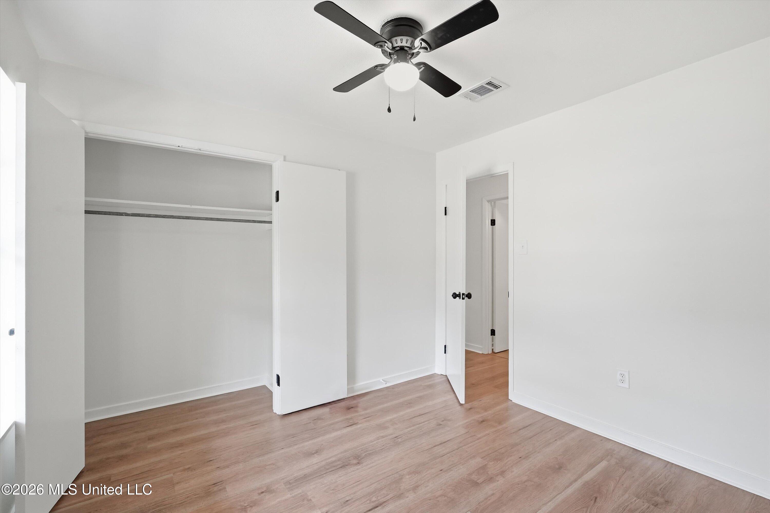 726 Clearmont Drive Property Photo 18