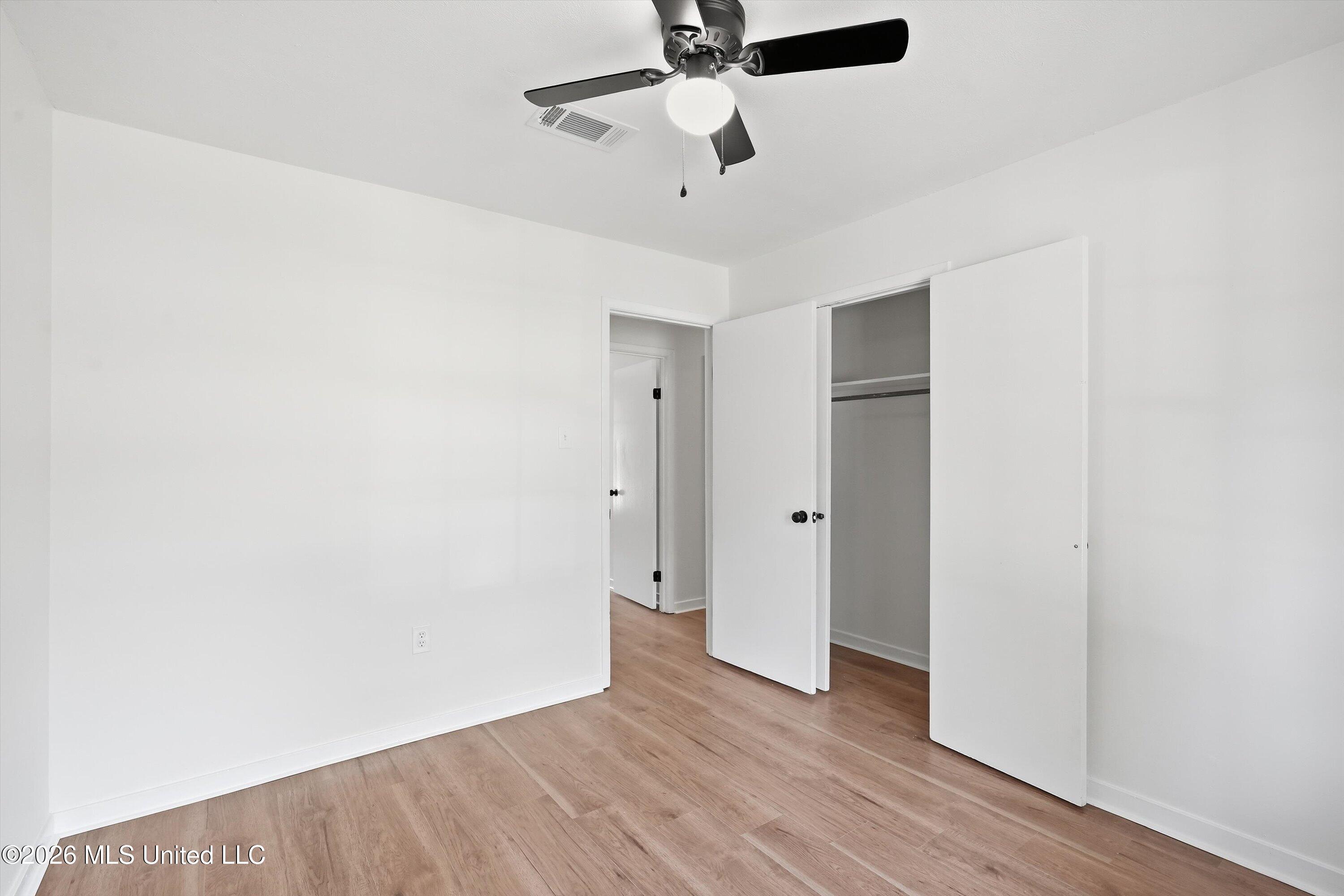 726 Clearmont Drive Property Photo 24