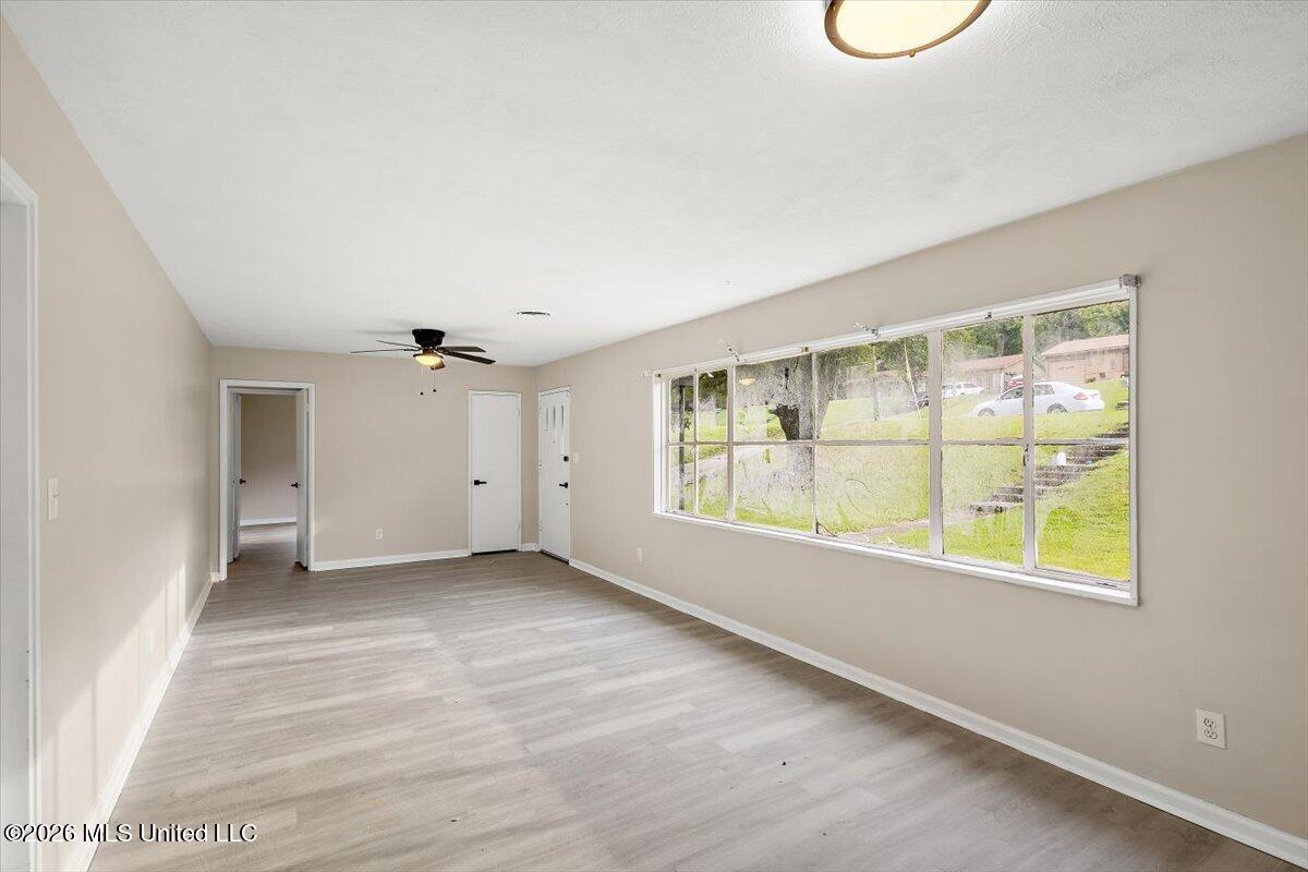230 Hillside Drive Property Photo 5
