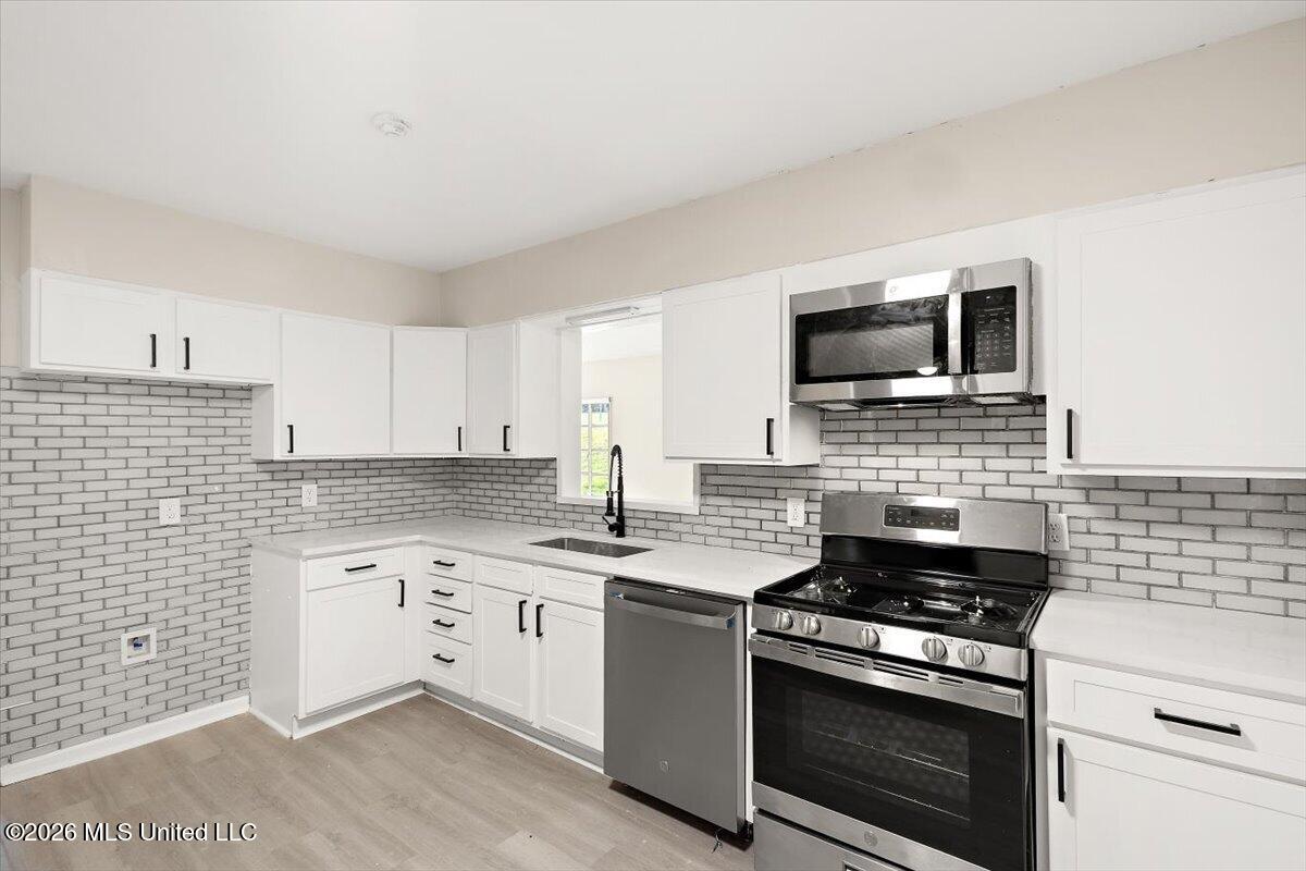 230 Hillside Drive Property Photo 7