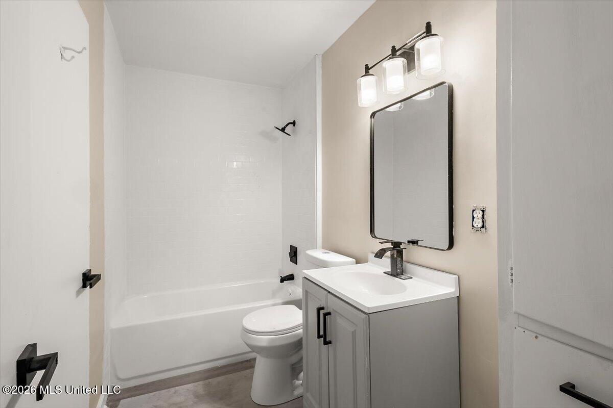 230 Hillside Drive Property Photo 17