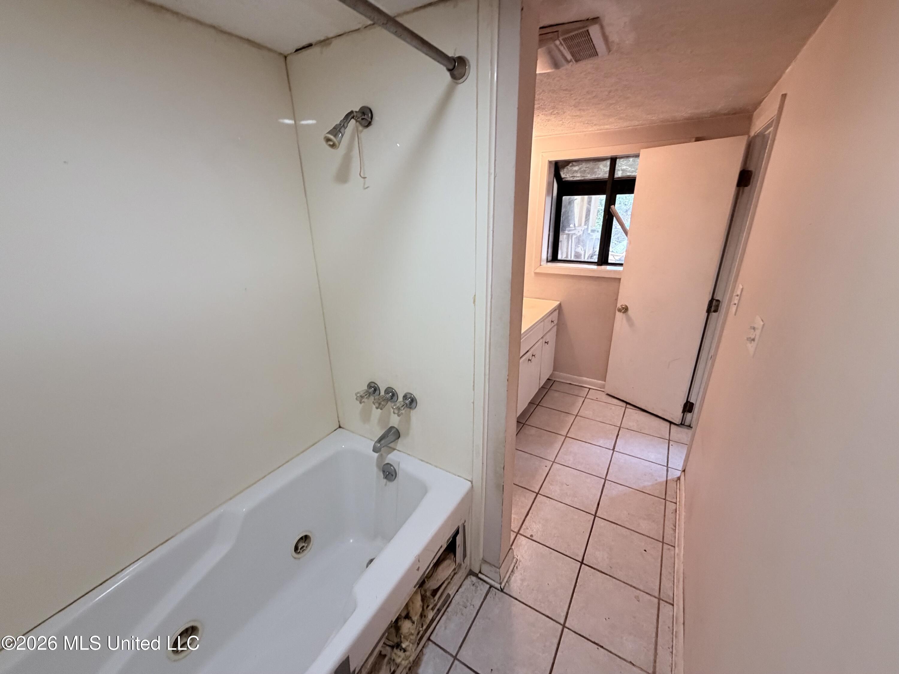 1723 Woodburn Street Property Photo 5