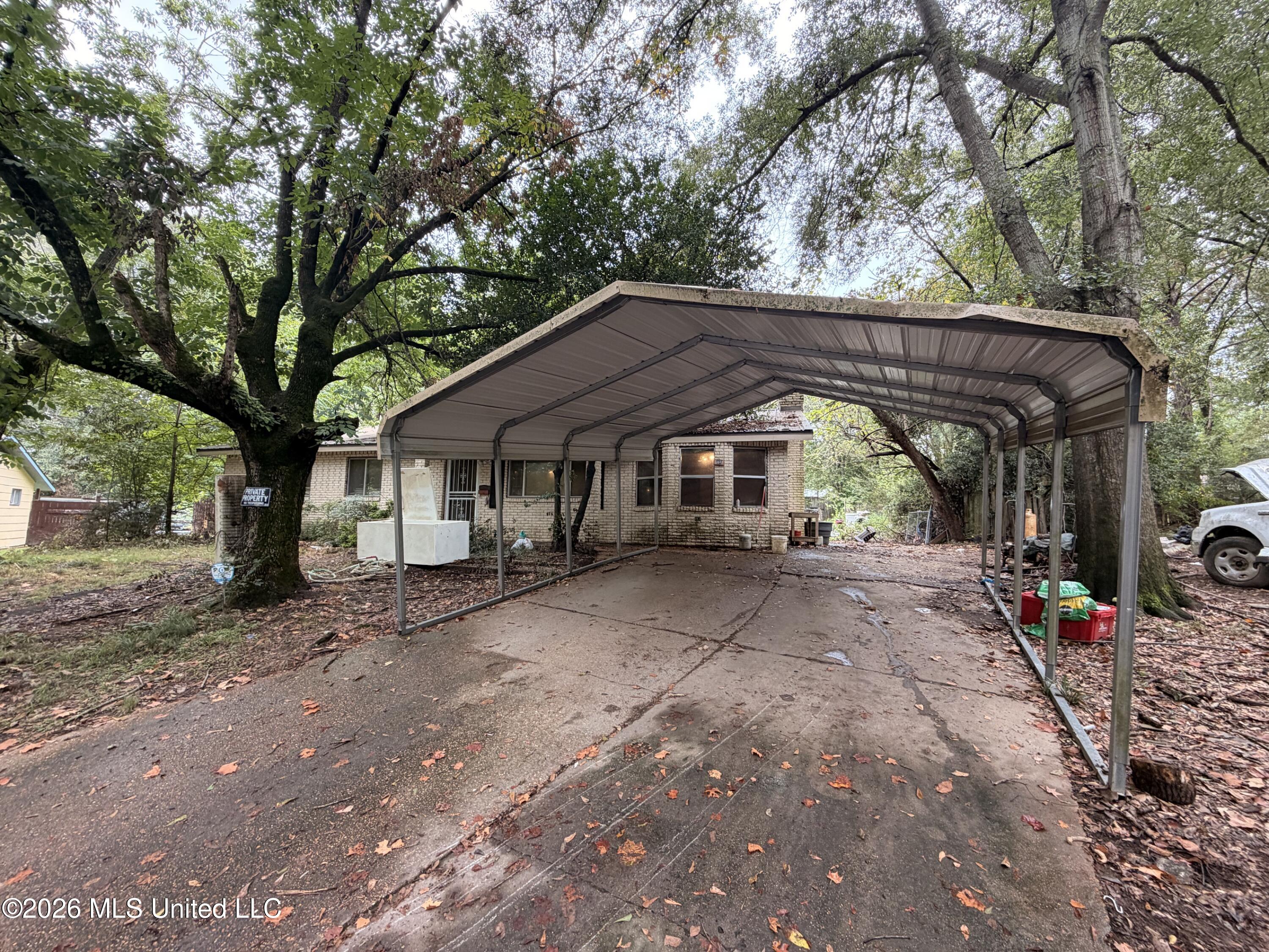 1723 Woodburn Street Property Photo 8