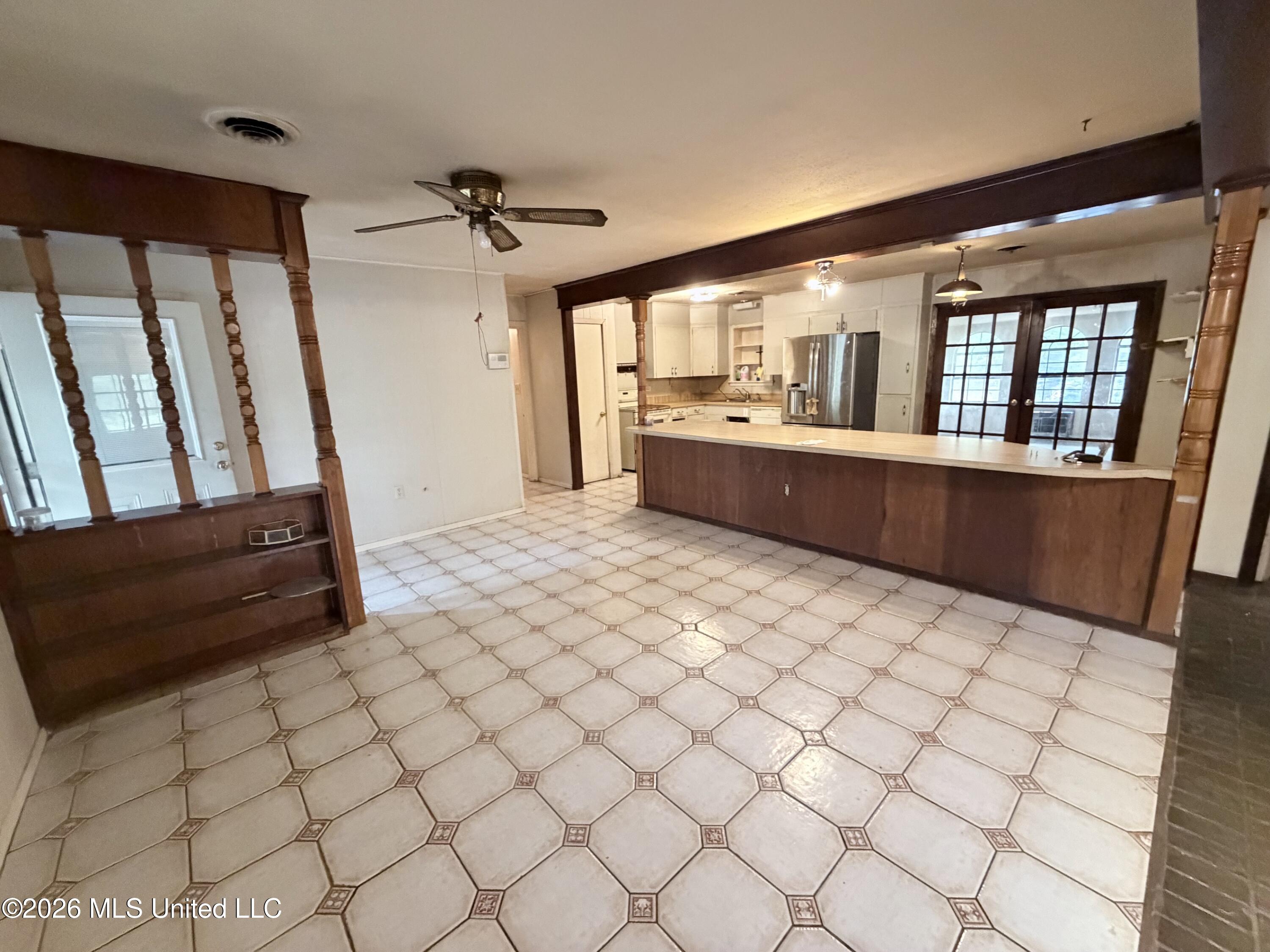 1723 Woodburn Street Property Photo 9