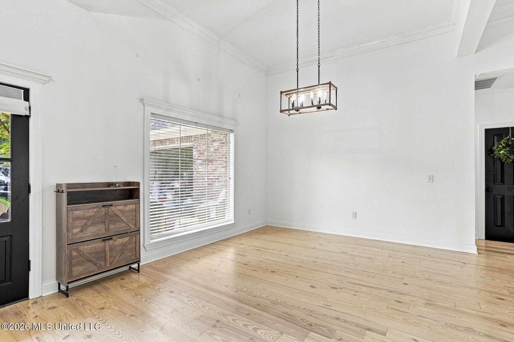 728 Danforth Drive Property Photo 10