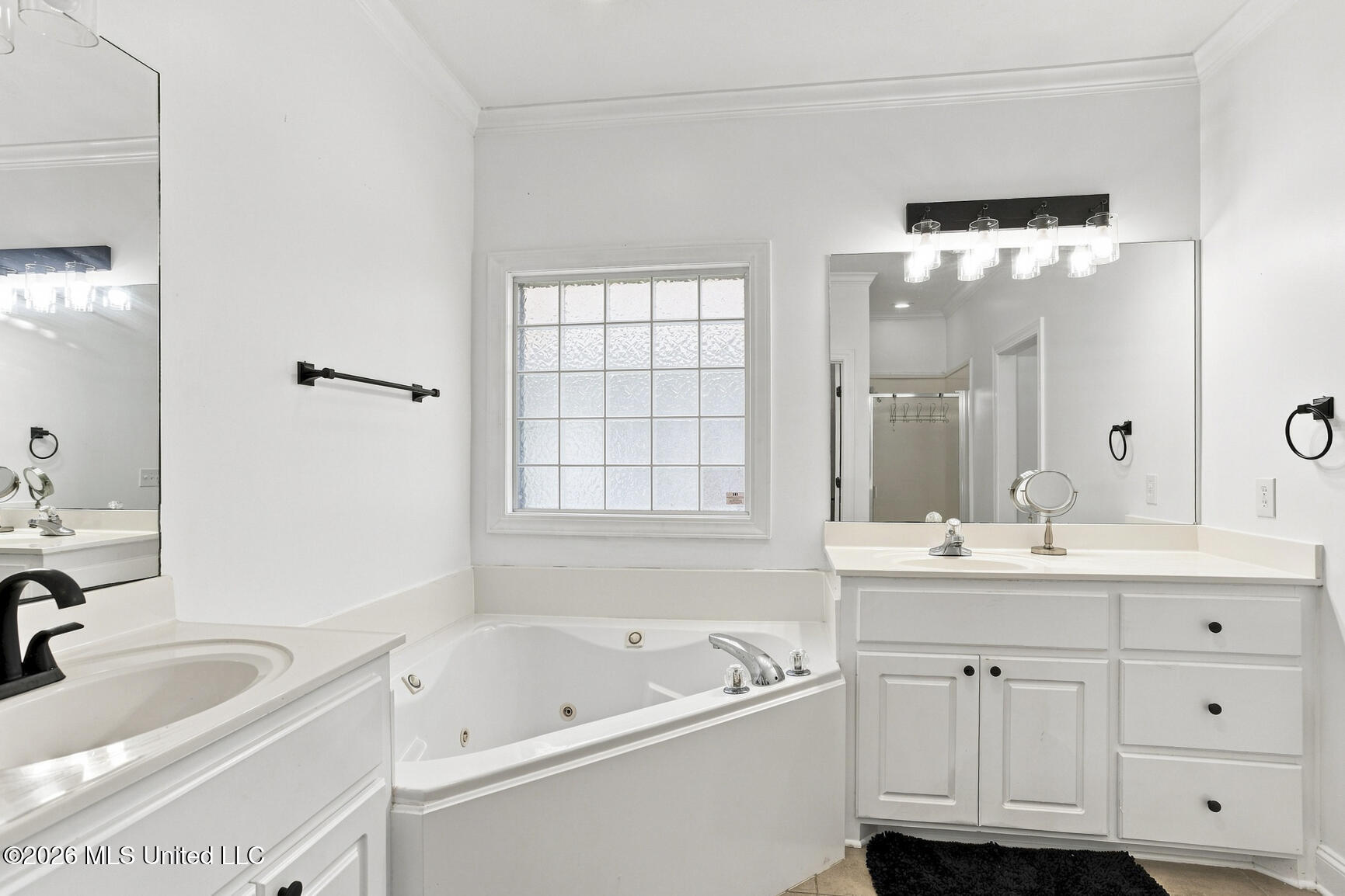 728 Danforth Drive Property Photo 12