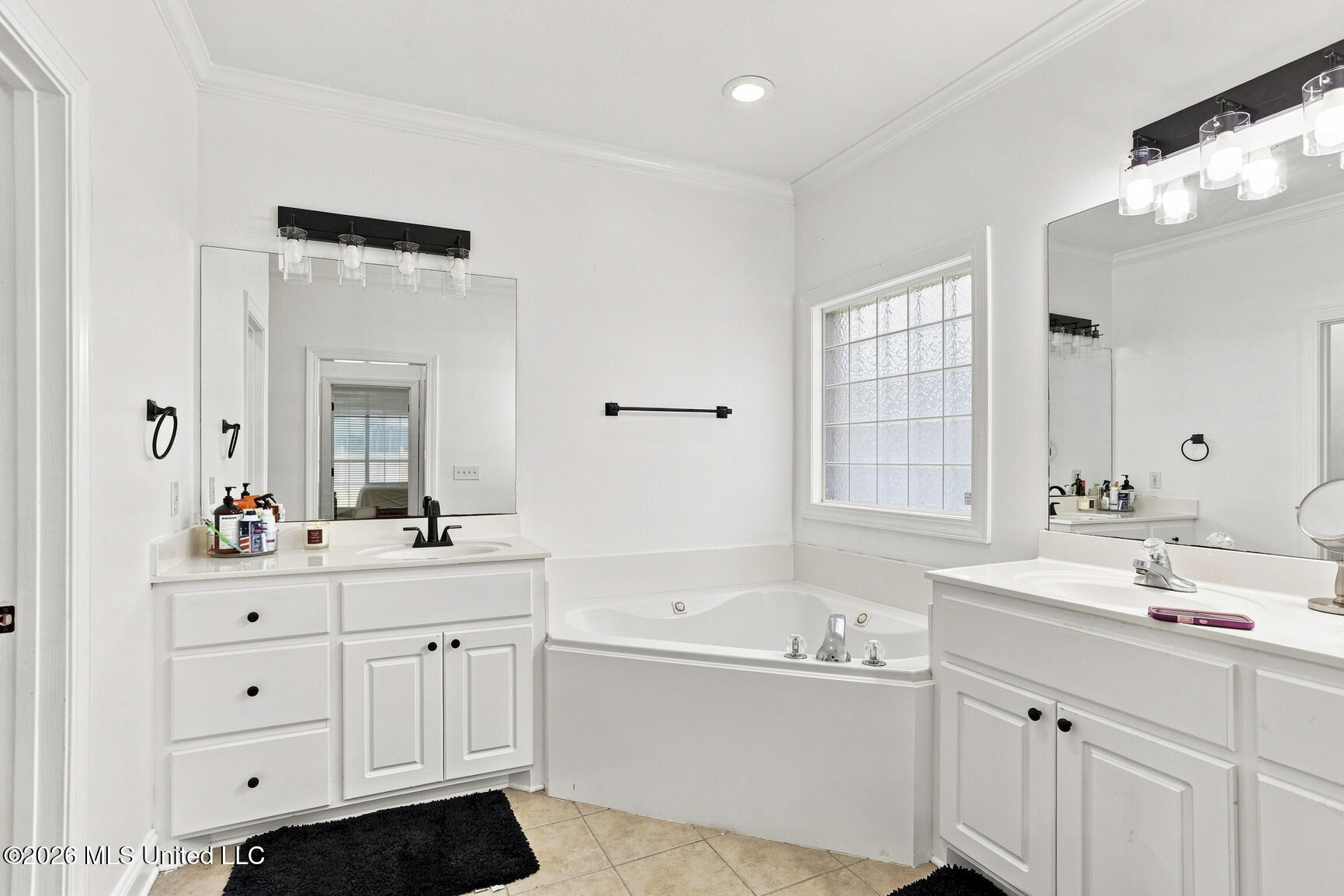 728 Danforth Drive Property Photo 14
