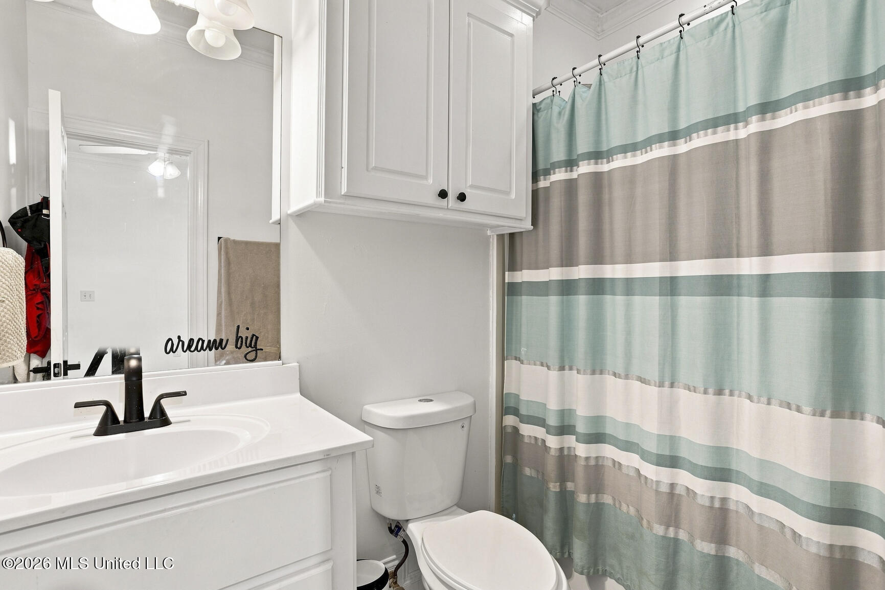 728 Danforth Drive Property Photo 18