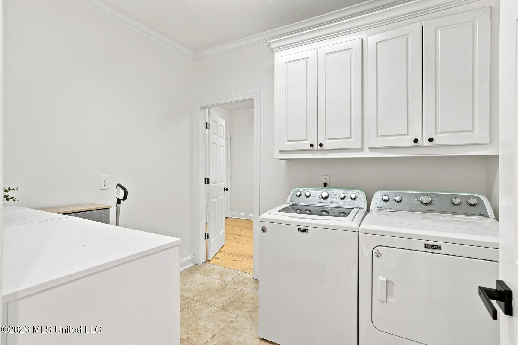 728 Danforth Drive Property Photo 24