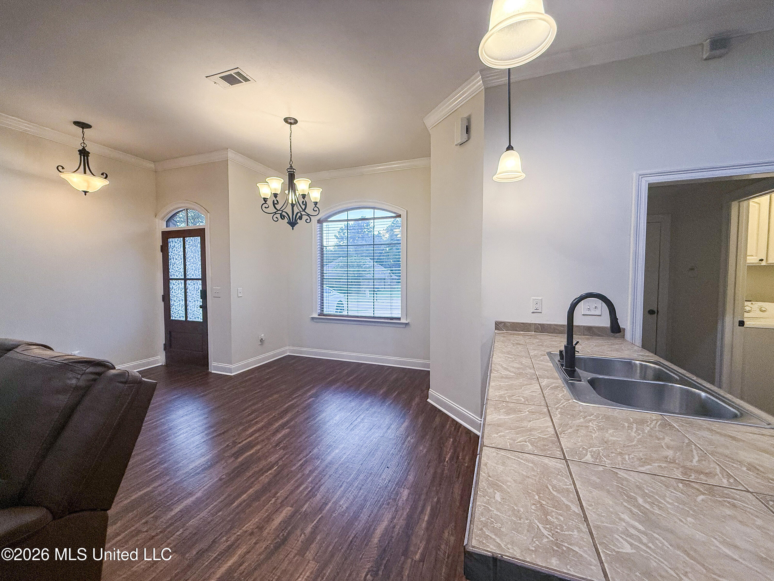 154 Notting Hill Place Property Photo 9
