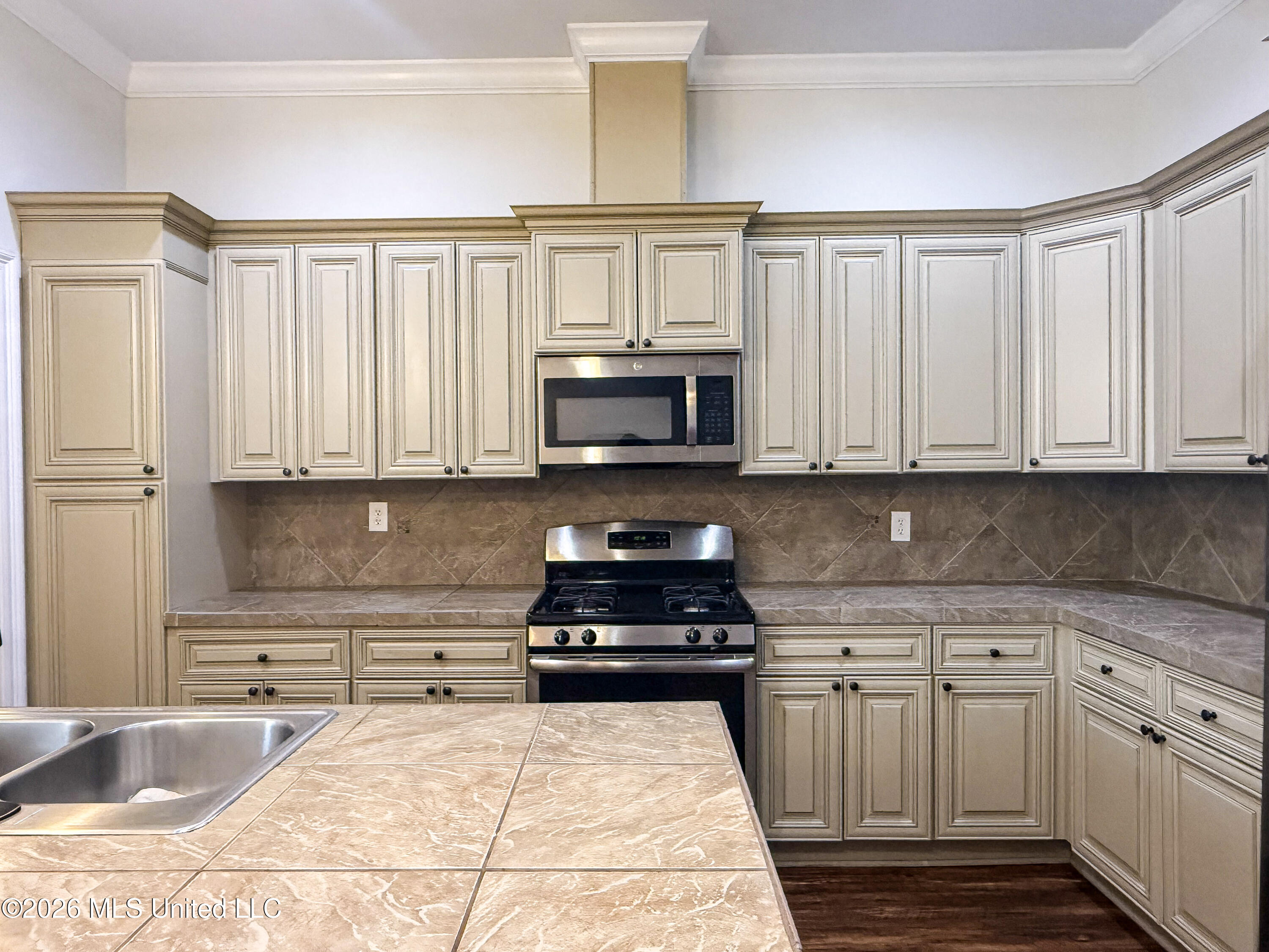 154 Notting Hill Place Property Photo 13