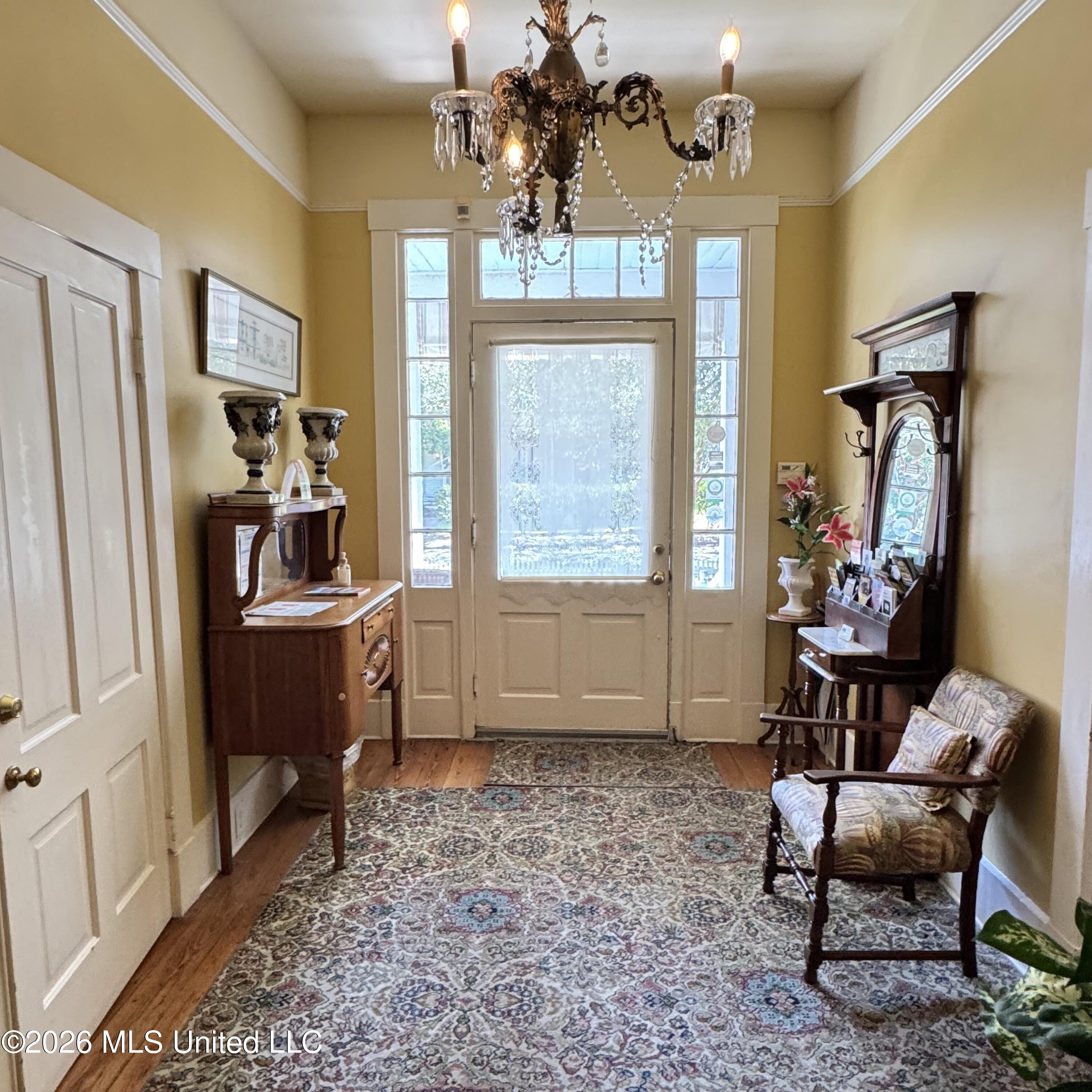 718 N Union Street Property Photo 5