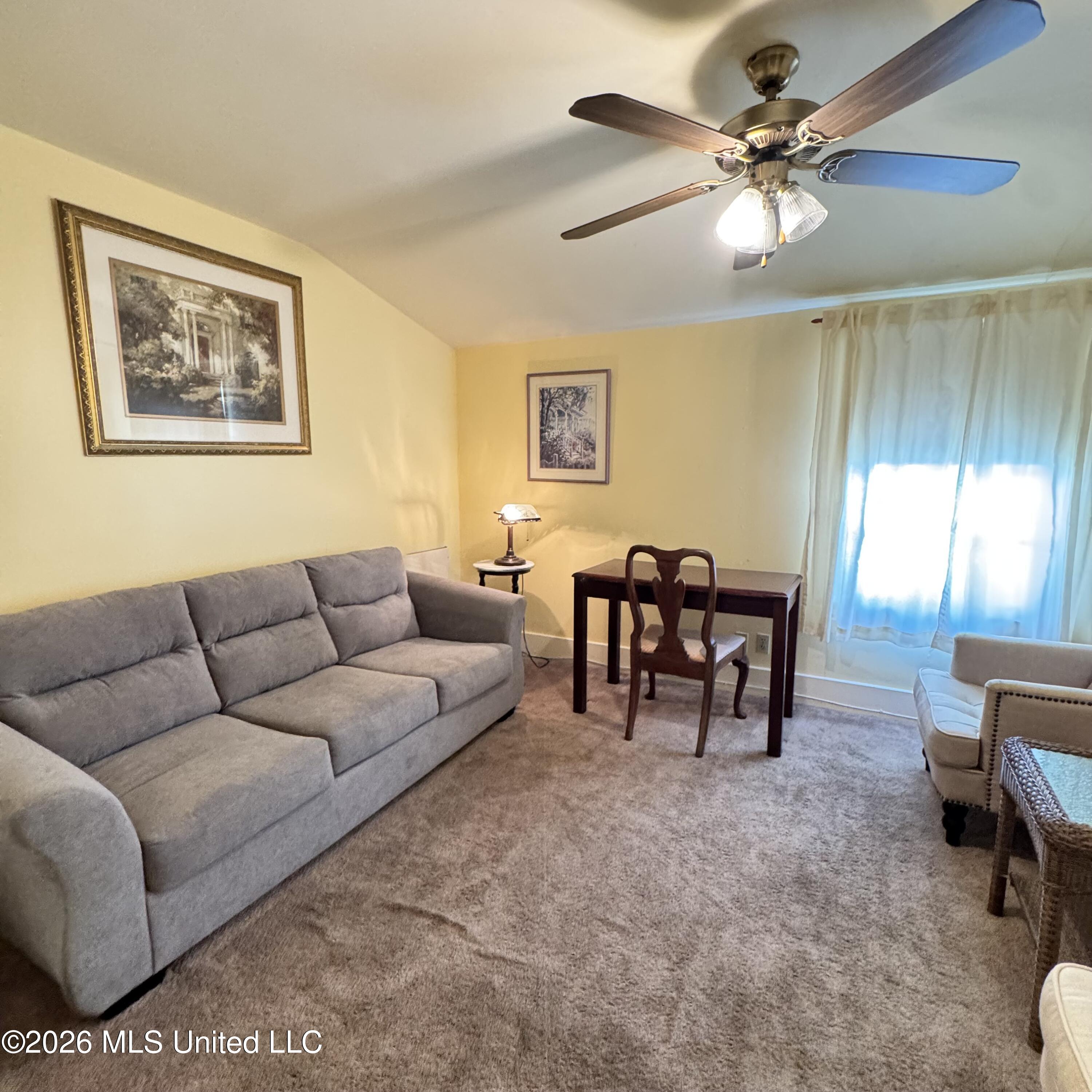 718 N Union Street Property Photo 21