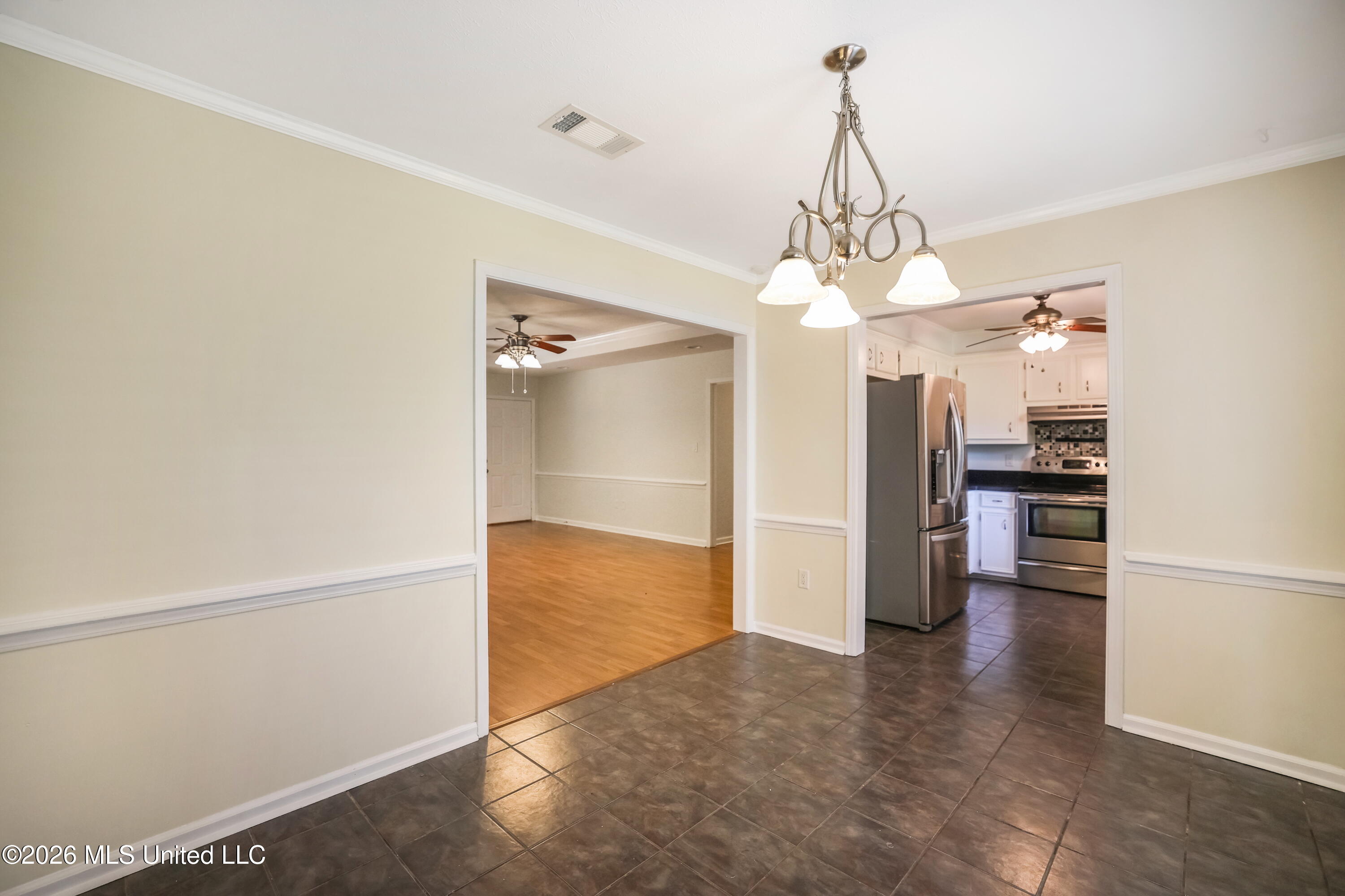 95 Twin Oaks Drive Property Photo 7