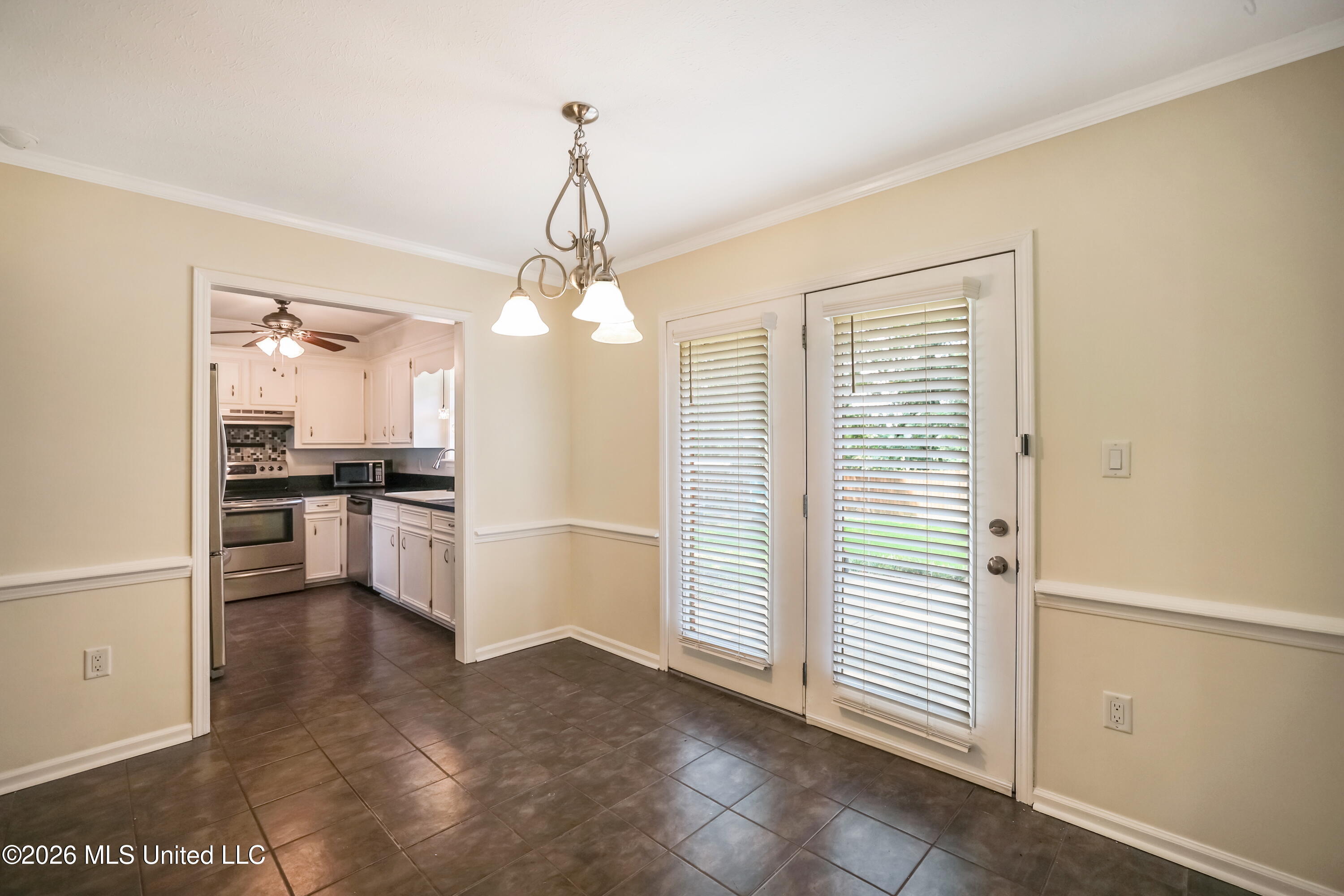 95 Twin Oaks Drive Property Photo 9