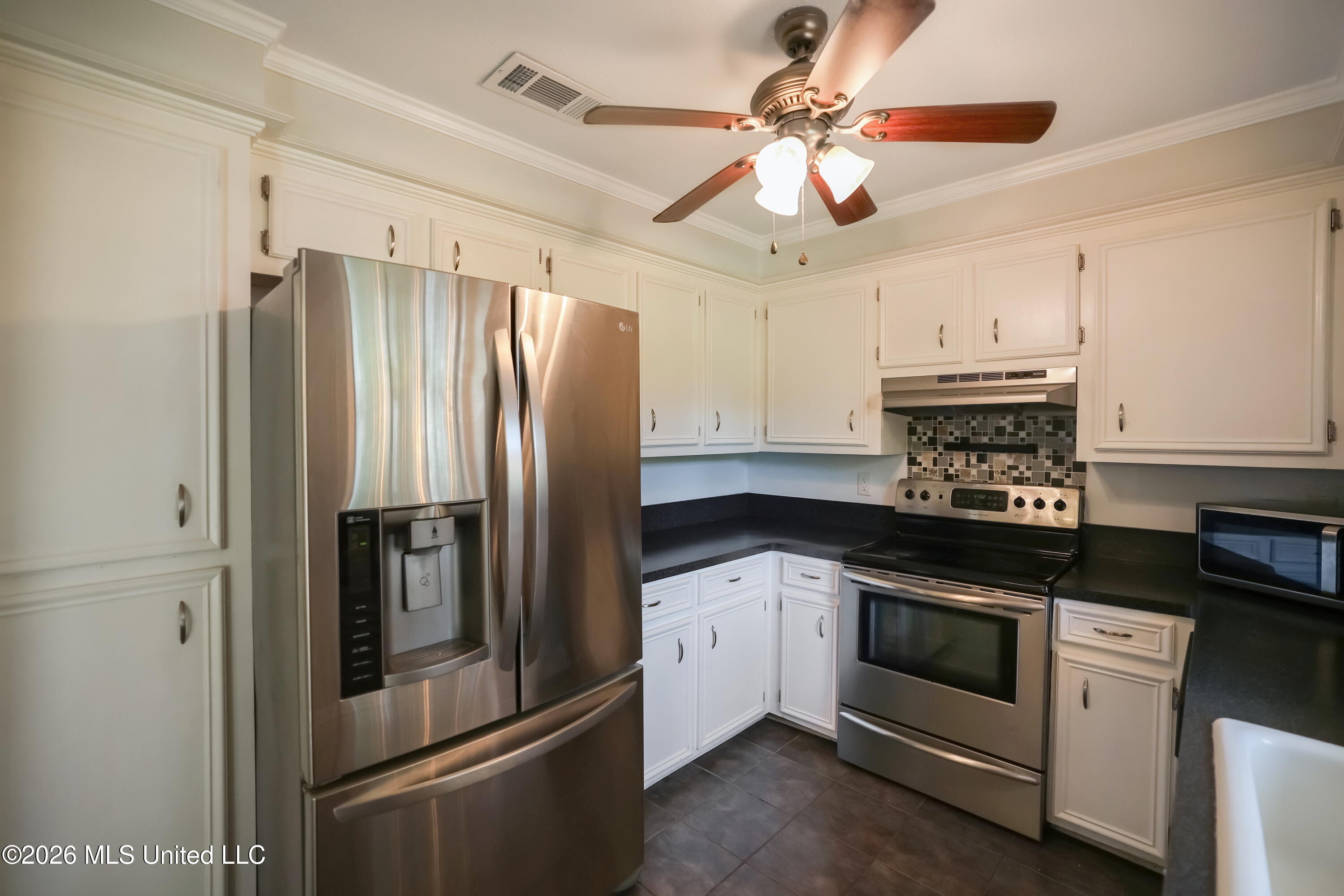 95 Twin Oaks Drive Property Photo 11