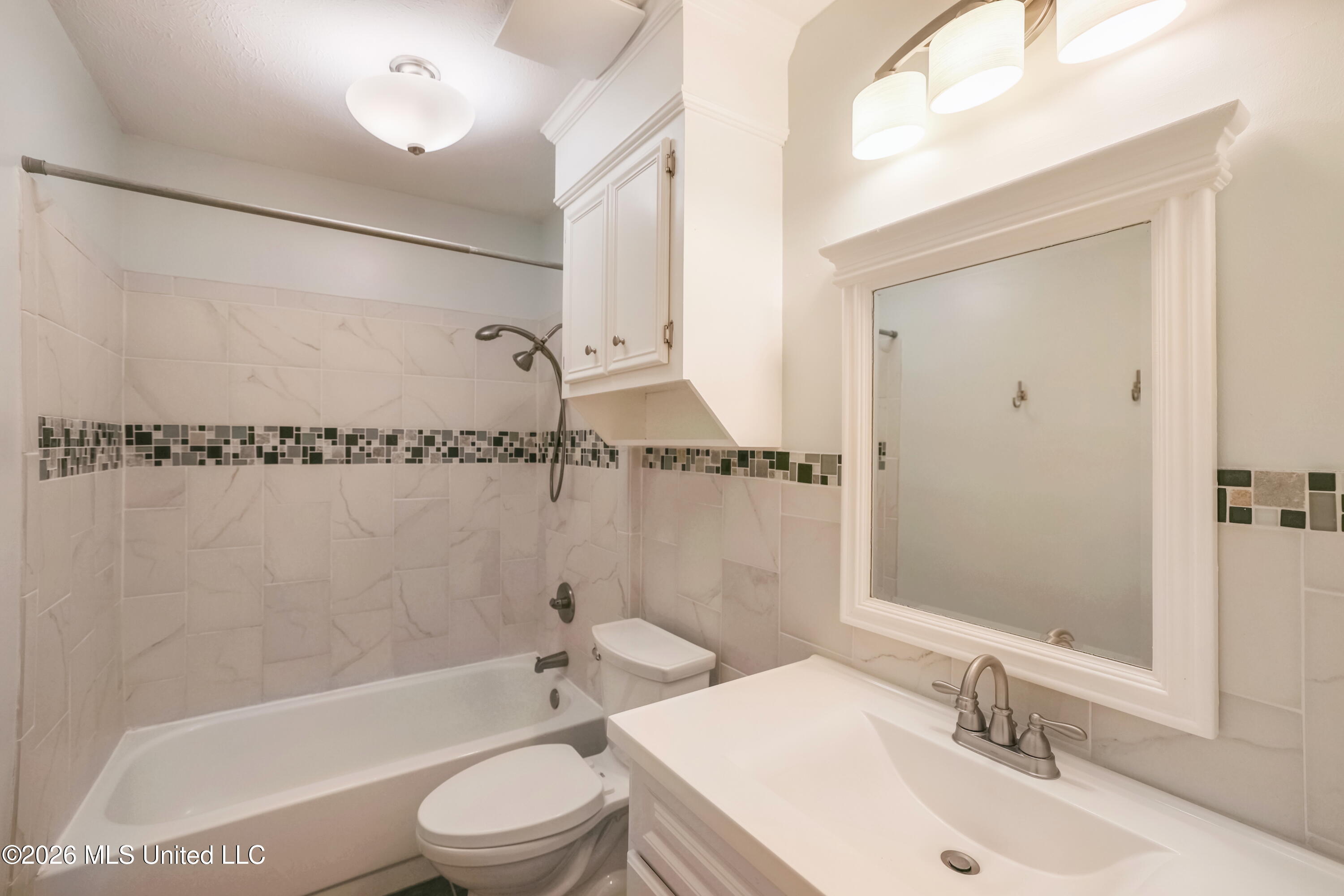 95 Twin Oaks Drive Property Photo 17