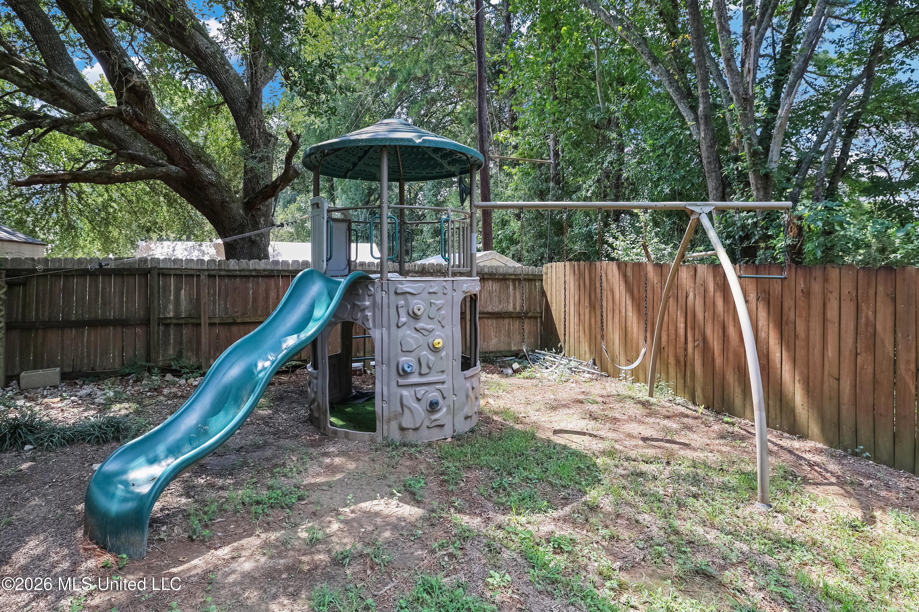 95 Twin Oaks Drive Property Photo 33
