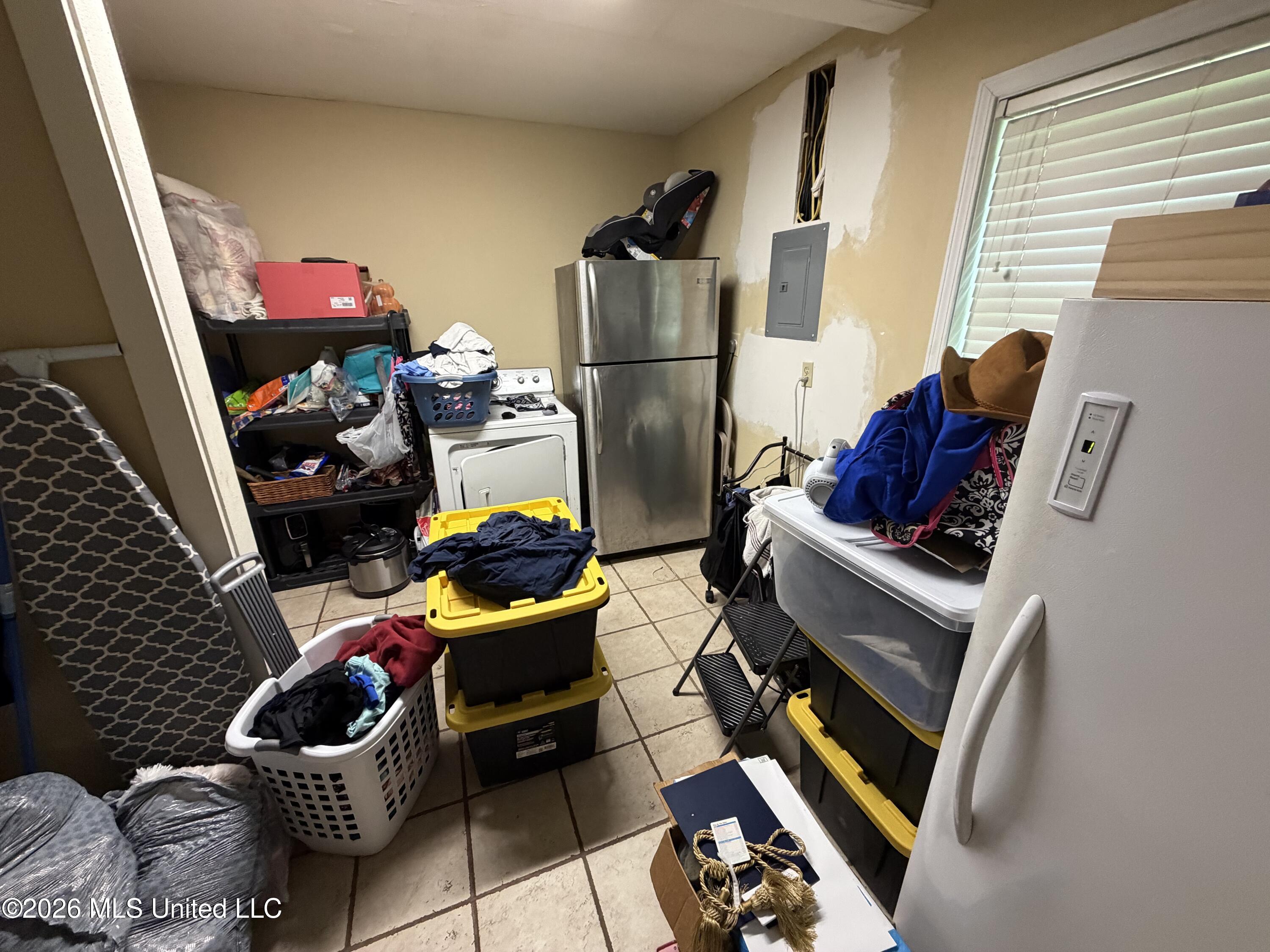 9234 Guywood Road Property Photo 6