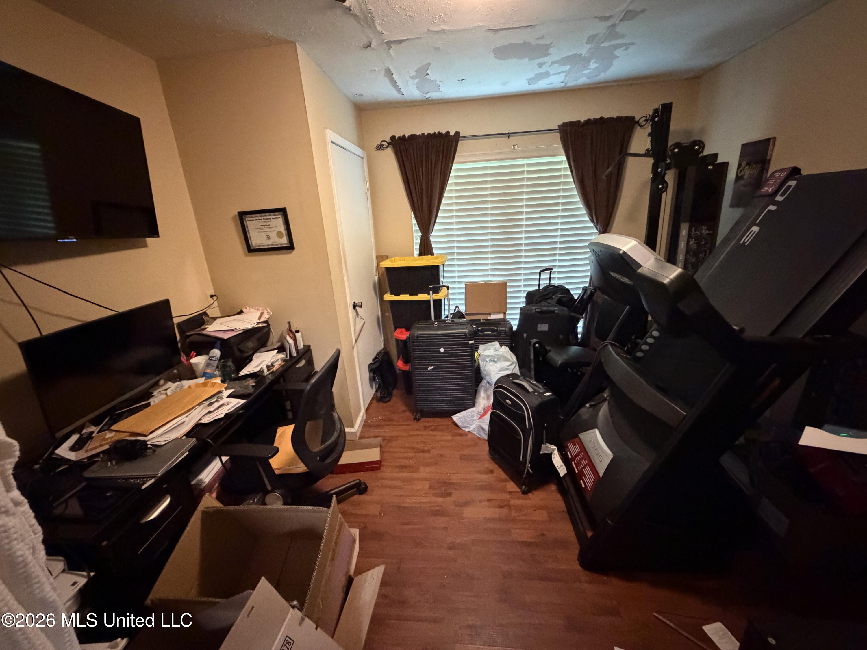 9234 Guywood Road Property Photo 8