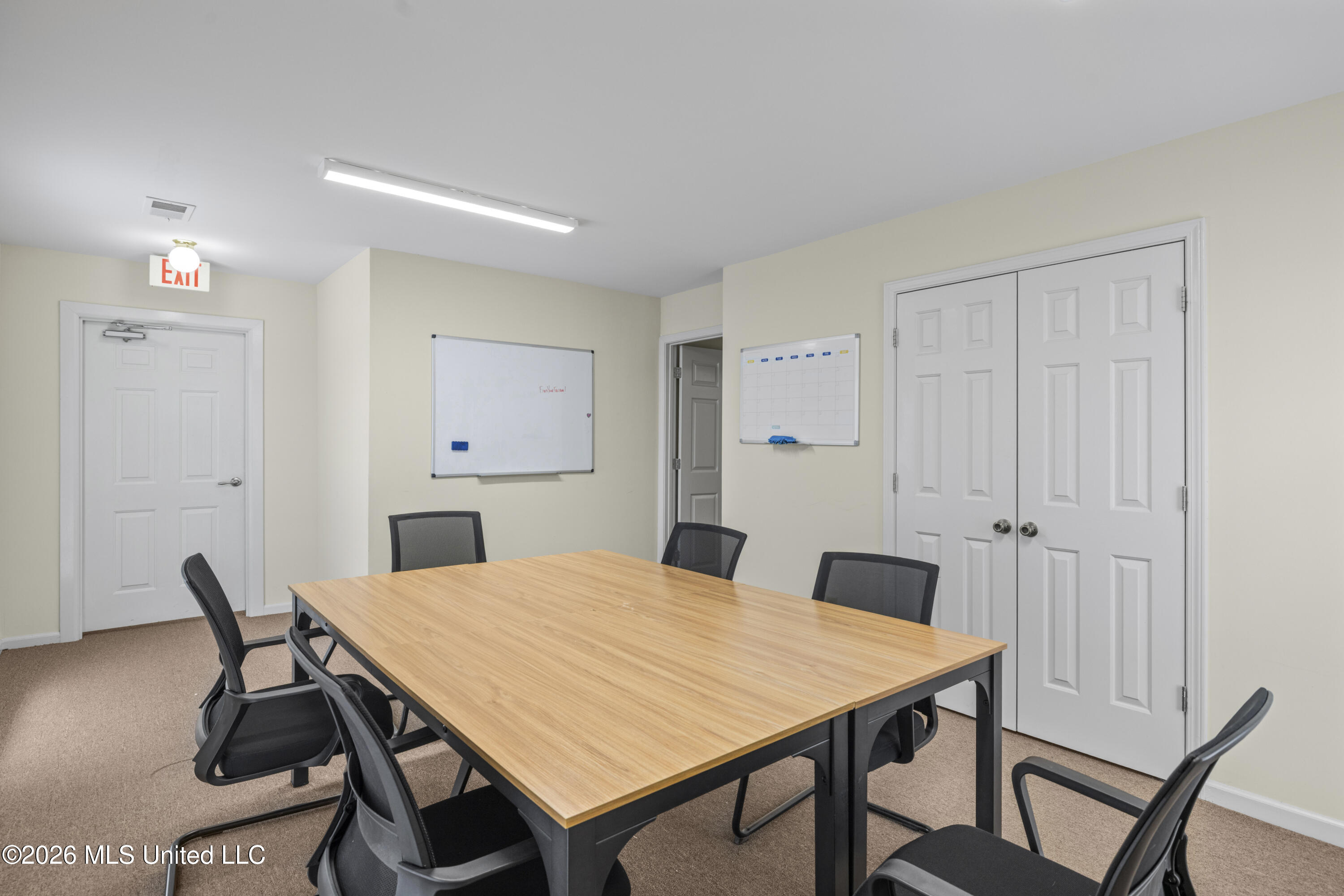8849 Centre Street Property Photo 7