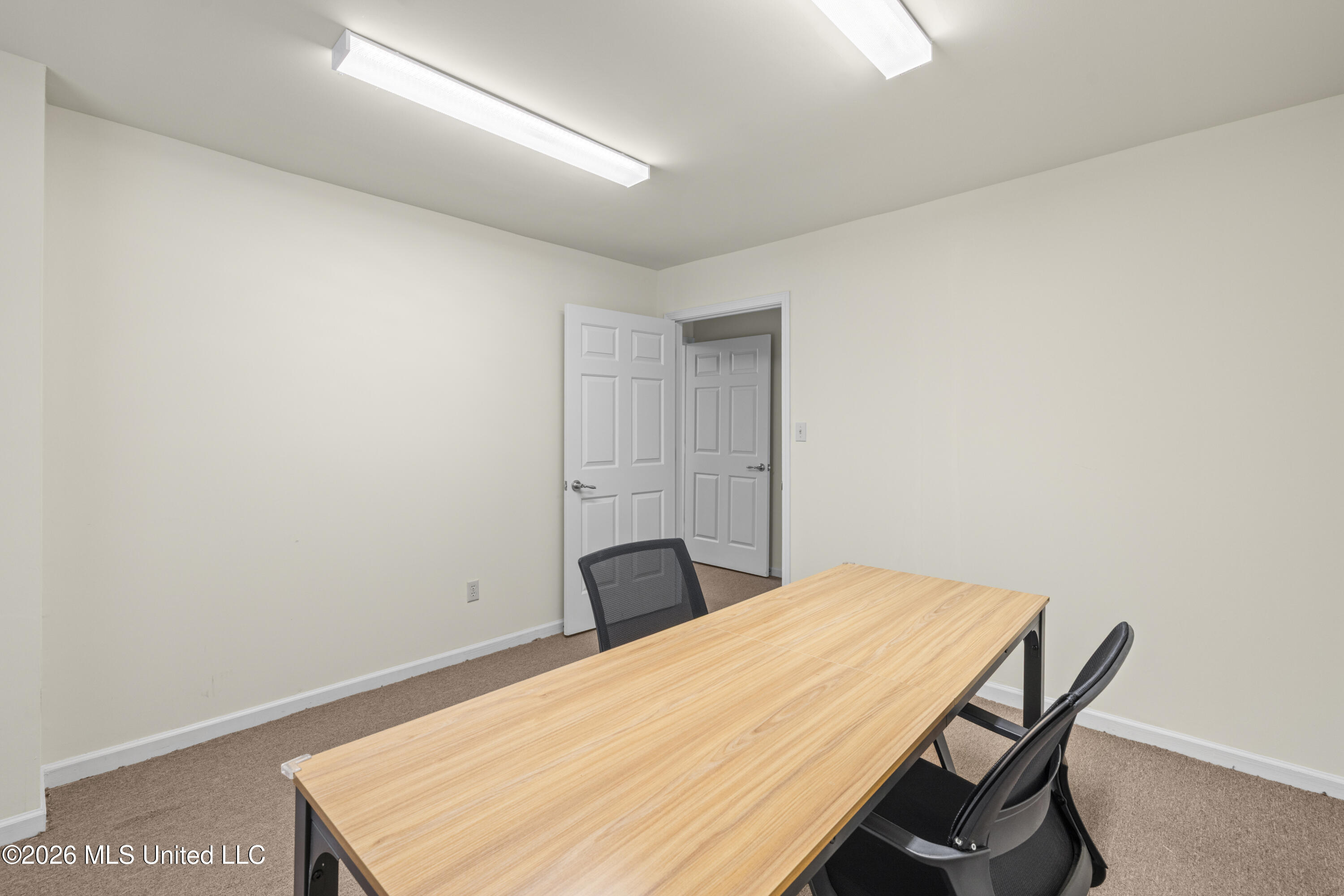 8849 Centre Street Property Photo 9