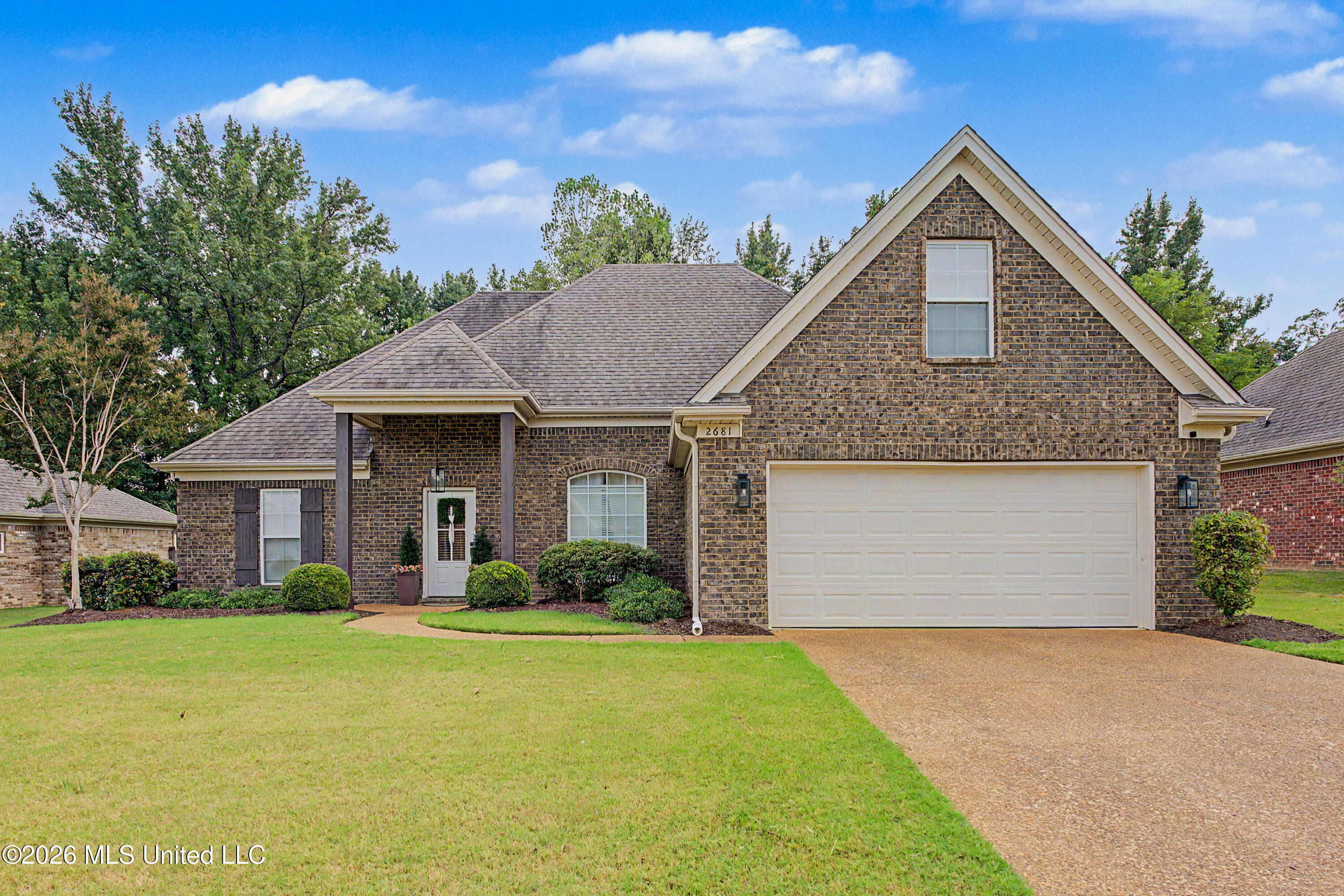 2681 Cherry Tree Drive Property Photo 2