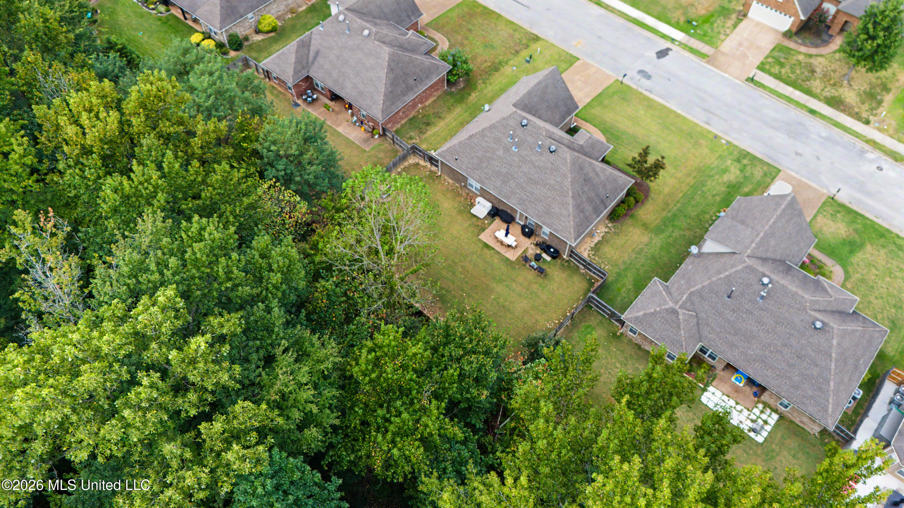 2681 Cherry Tree Drive Property Photo 12