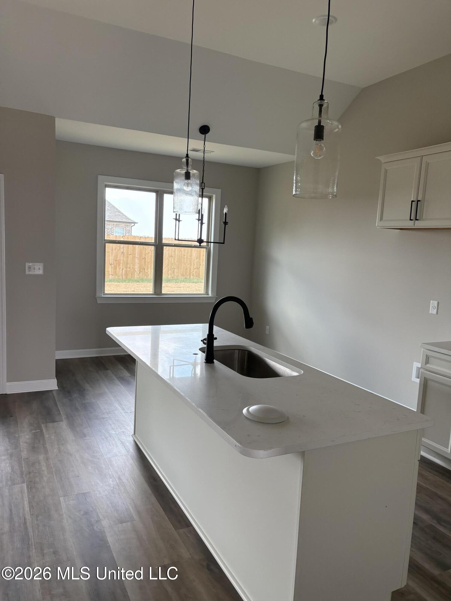 3151 E School Loop Road Property Photo 2