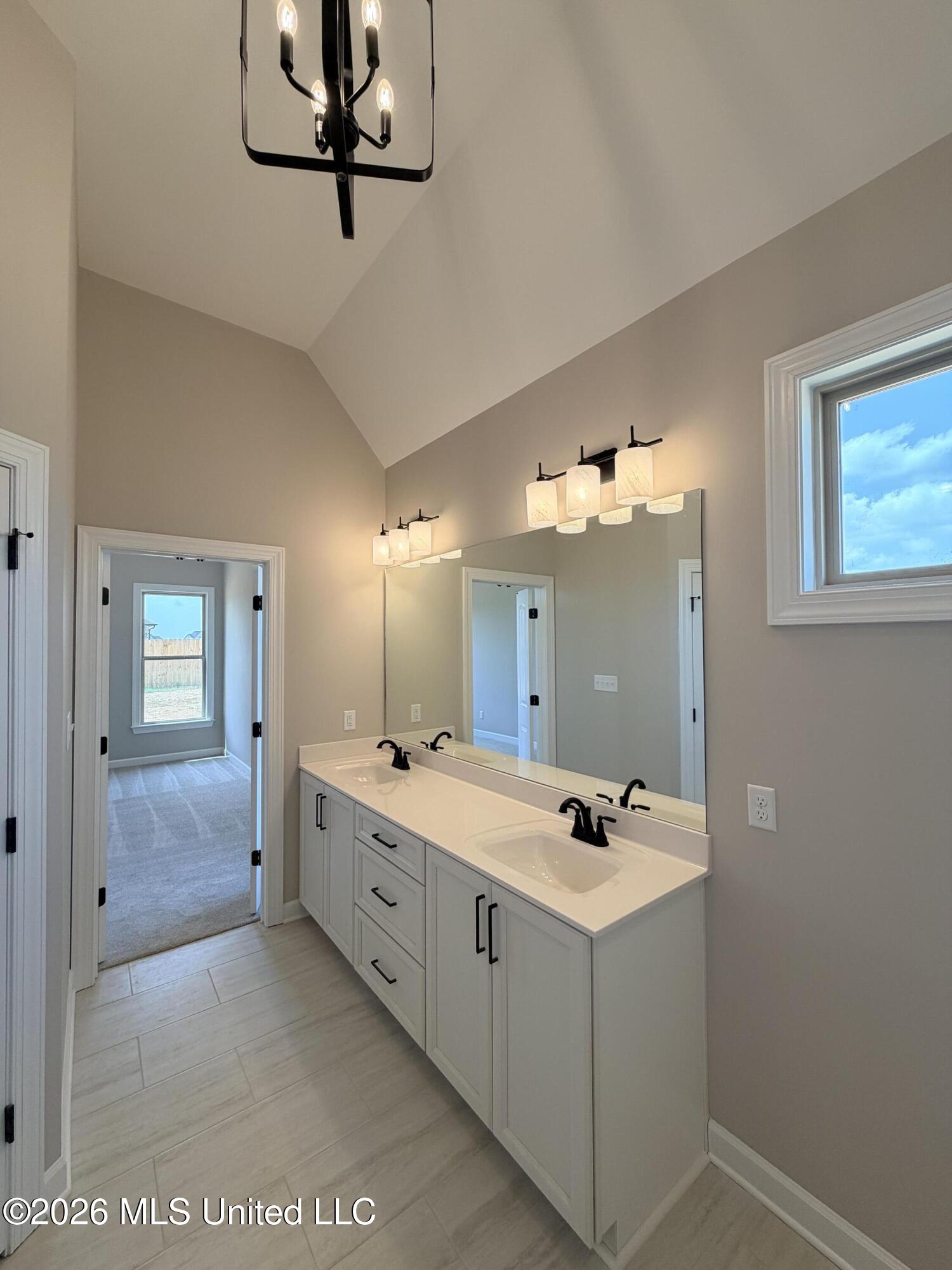 3151 E School Loop Road Property Photo 5