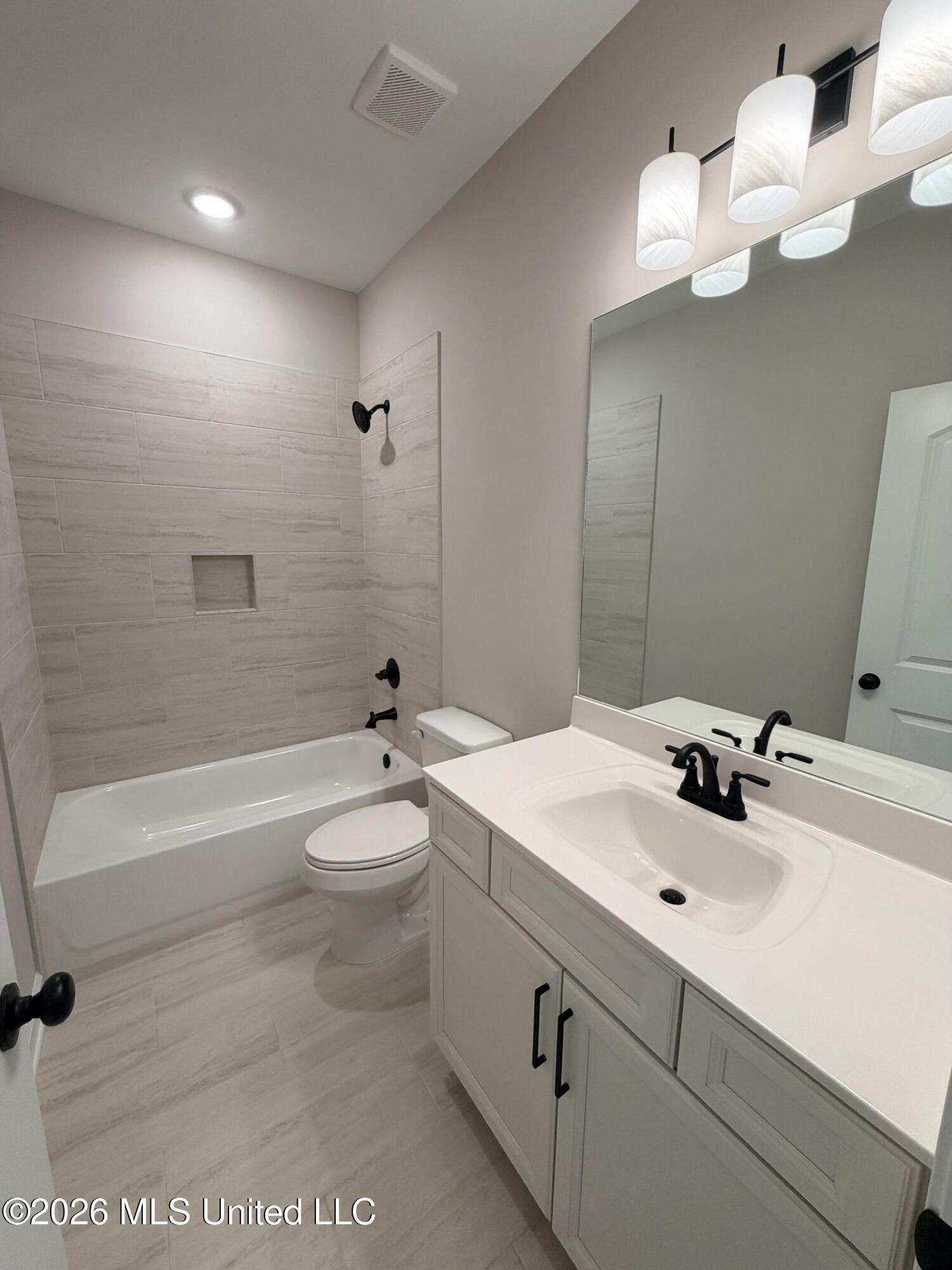 3151 E School Loop Road Property Photo 9