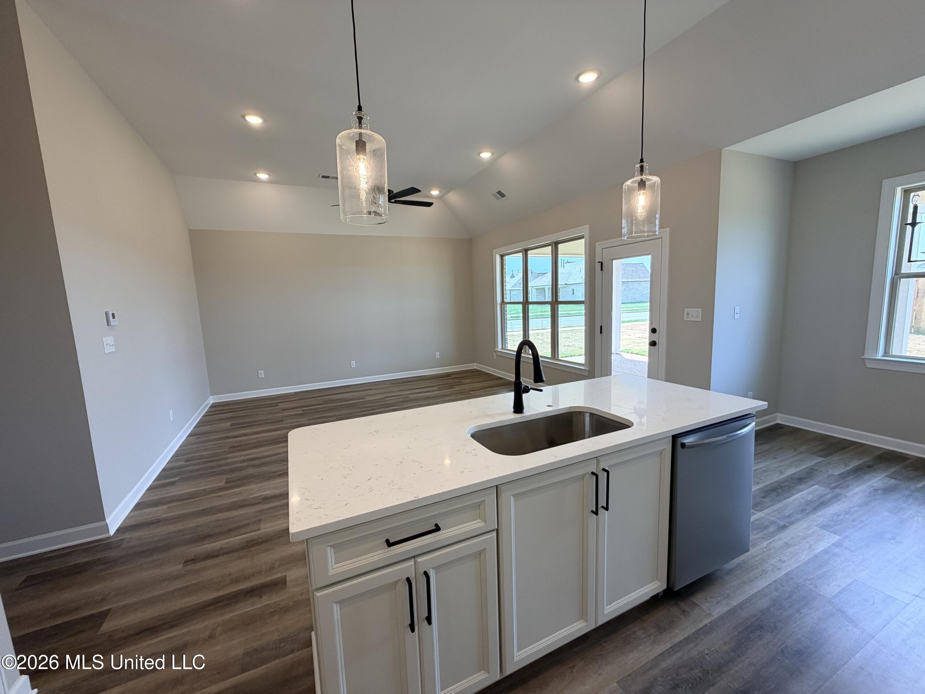 3151 E School Loop Road Property Photo 12