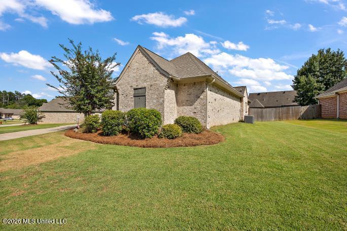 185 Buckhead Drive Property Photo 2