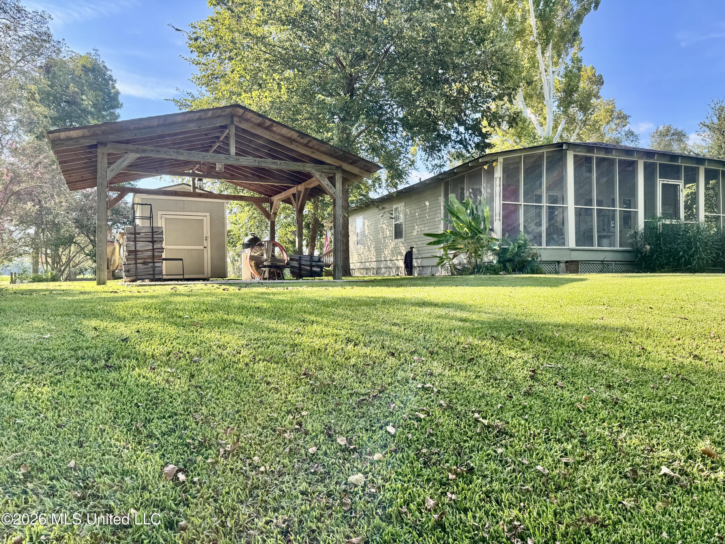 5525 Highway 568 Property Photo 24