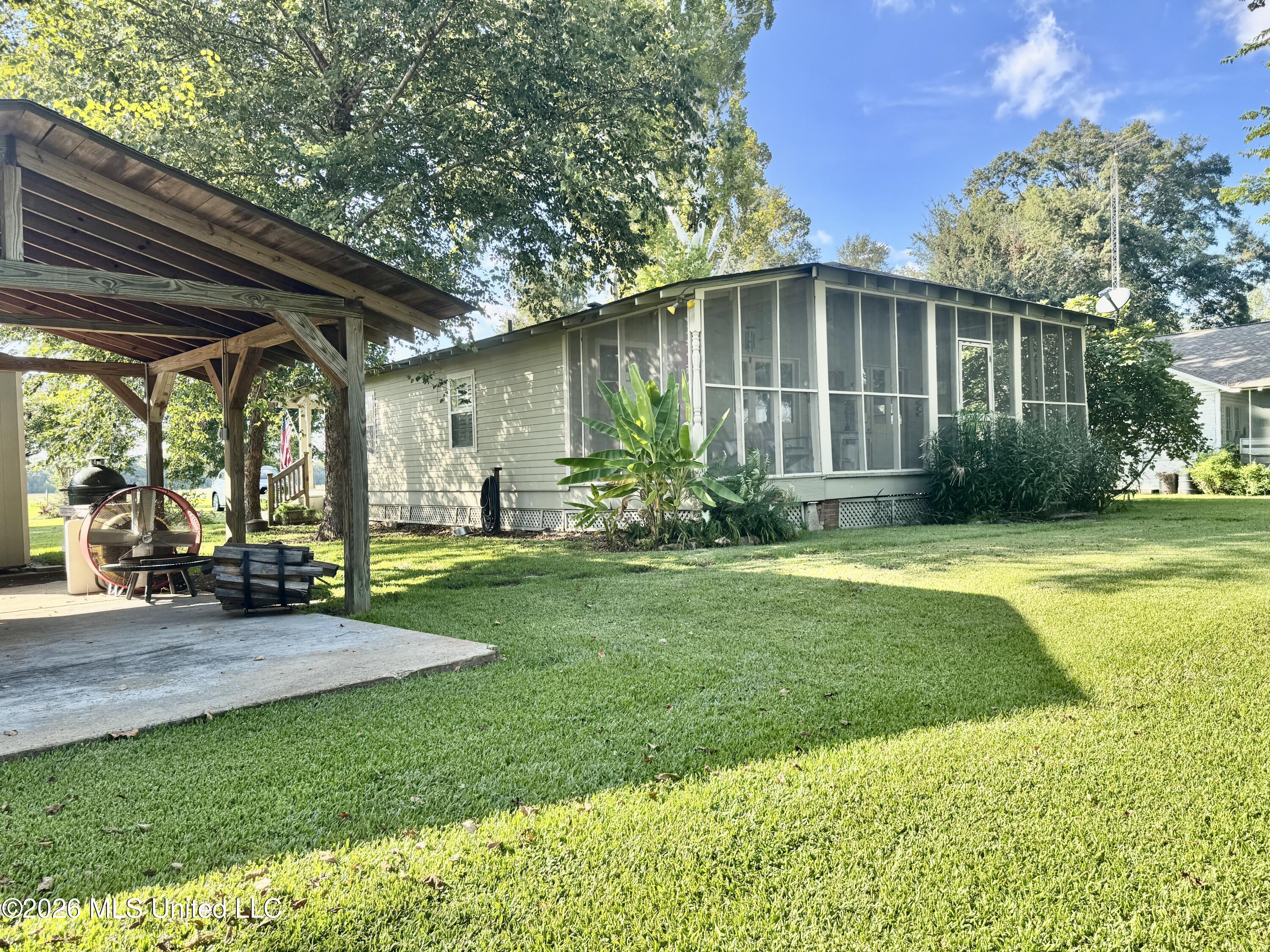 5525 Highway 568 Property Photo 25