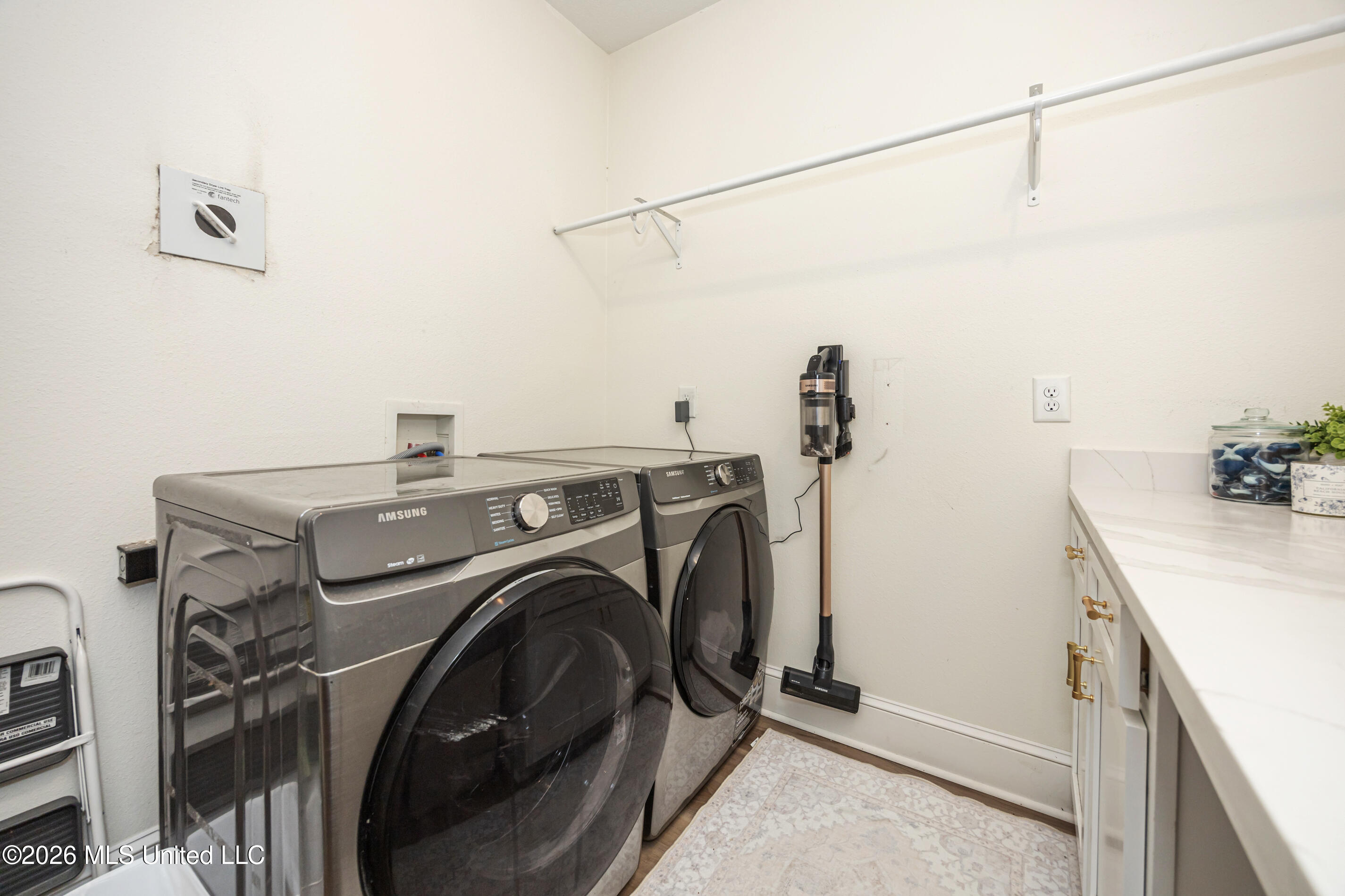2809 Robert Hiram Drive Property Photo 46