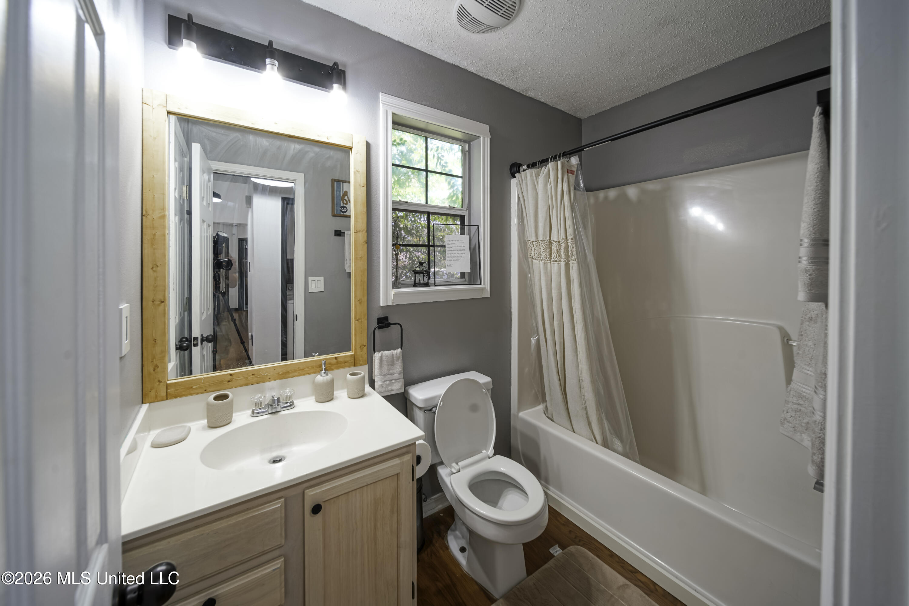 14188 N Country Hills Drive Property Photo 18