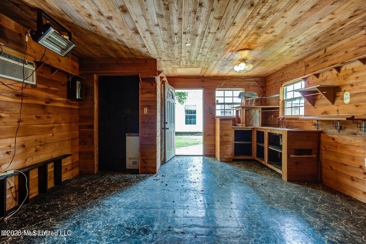 14188 N Country Hills Drive Property Photo 36