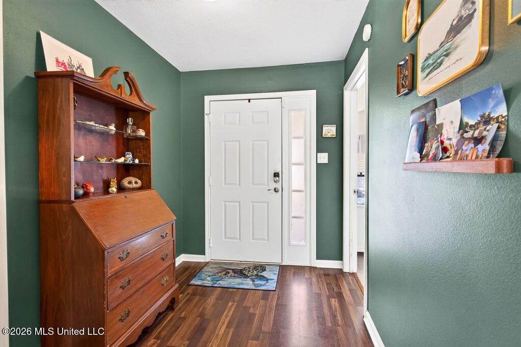 12237 Five Oaks Drive Property Photo 3