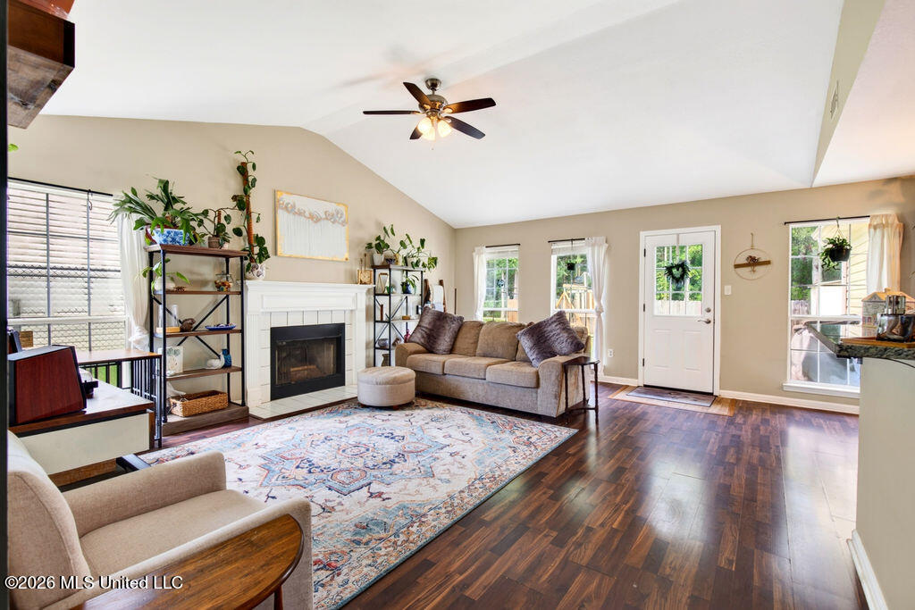 12237 Five Oaks Drive Property Photo 4