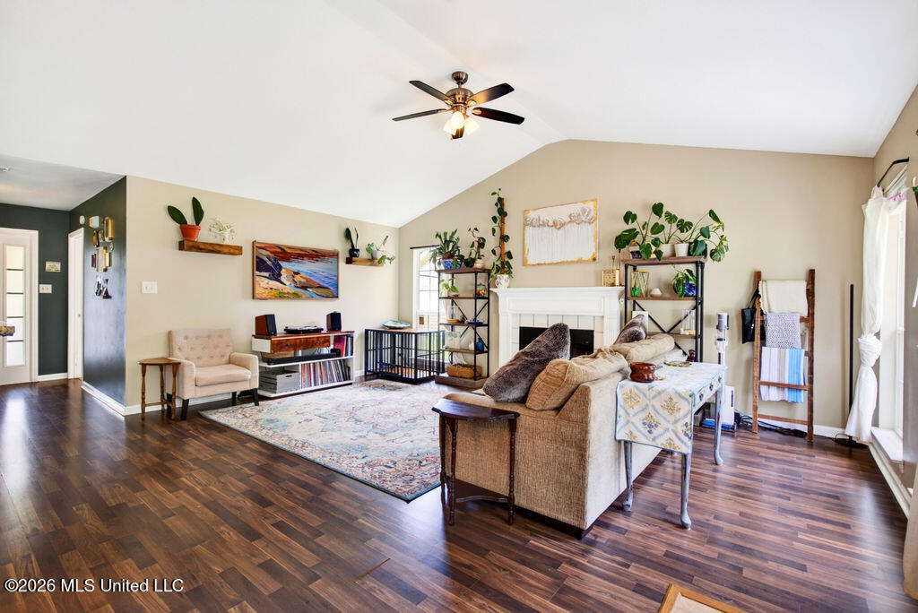 12237 Five Oaks Drive Property Photo 5